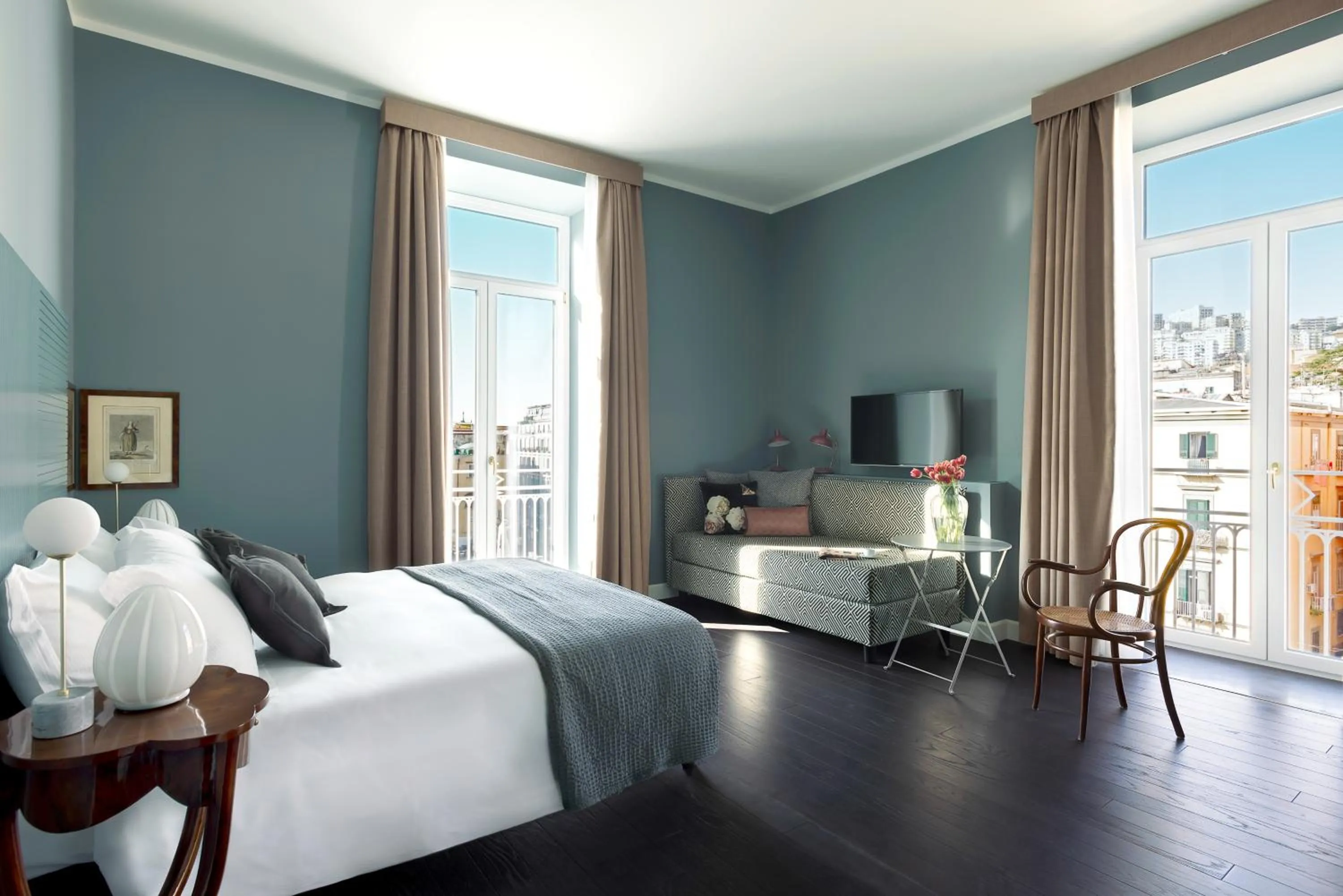 Photo of the whole room, Bed in Rinuccini Relais