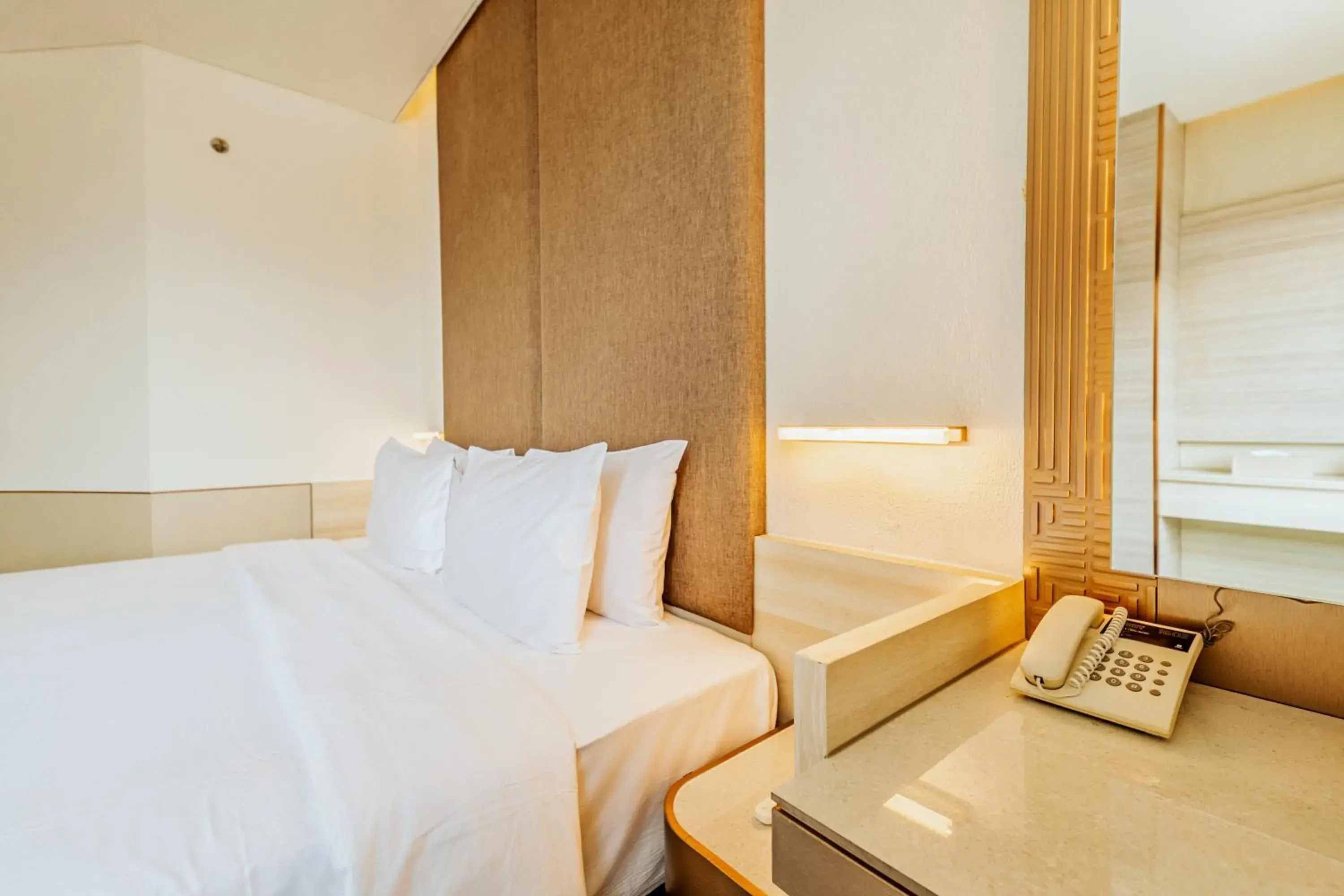 Bed in Gino Feruci Braga by KAGUM Hotels Bed in Gino Feruci Braga by KAGUM Hotels