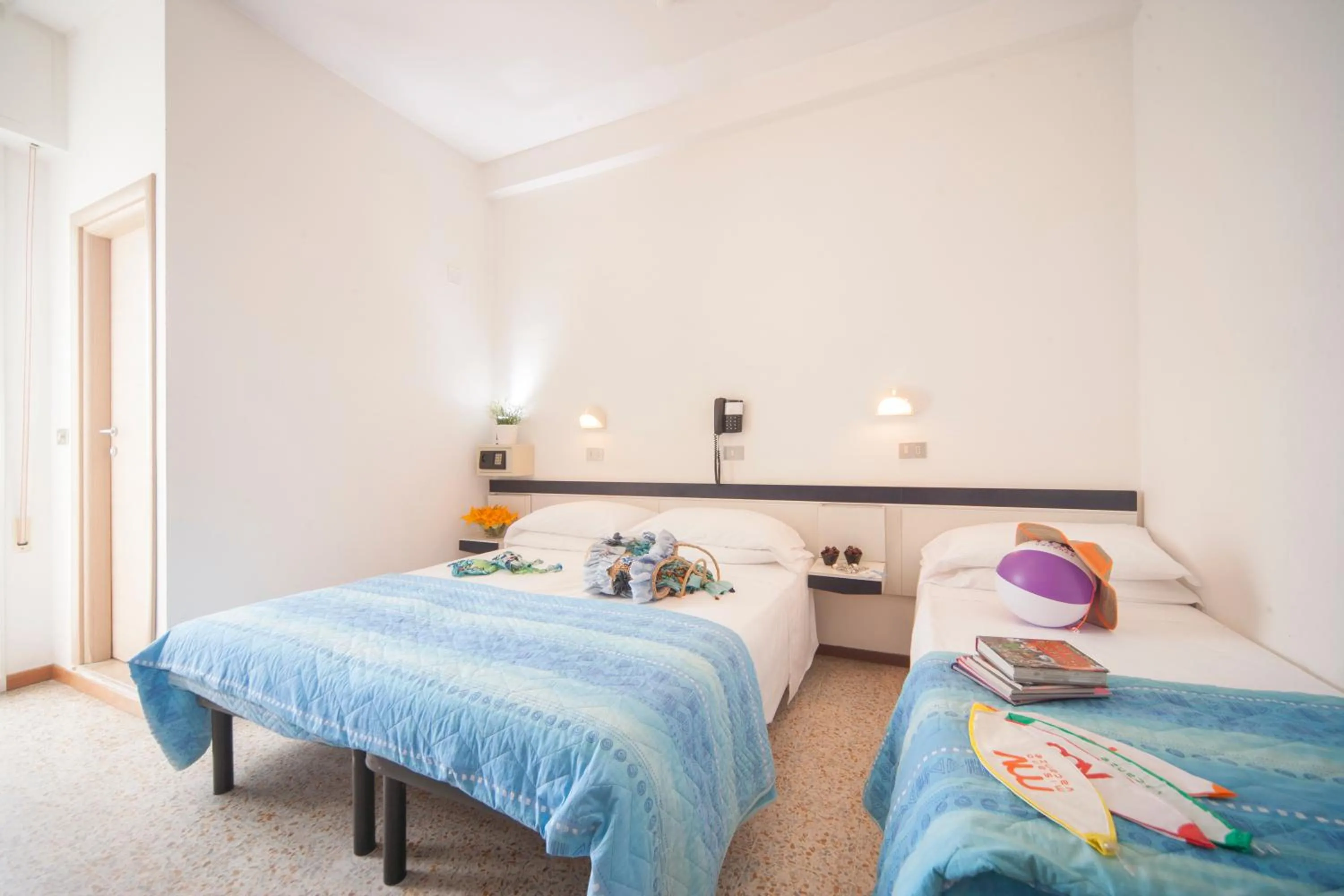 Photo of the whole room, Bed in Hotel Bologna