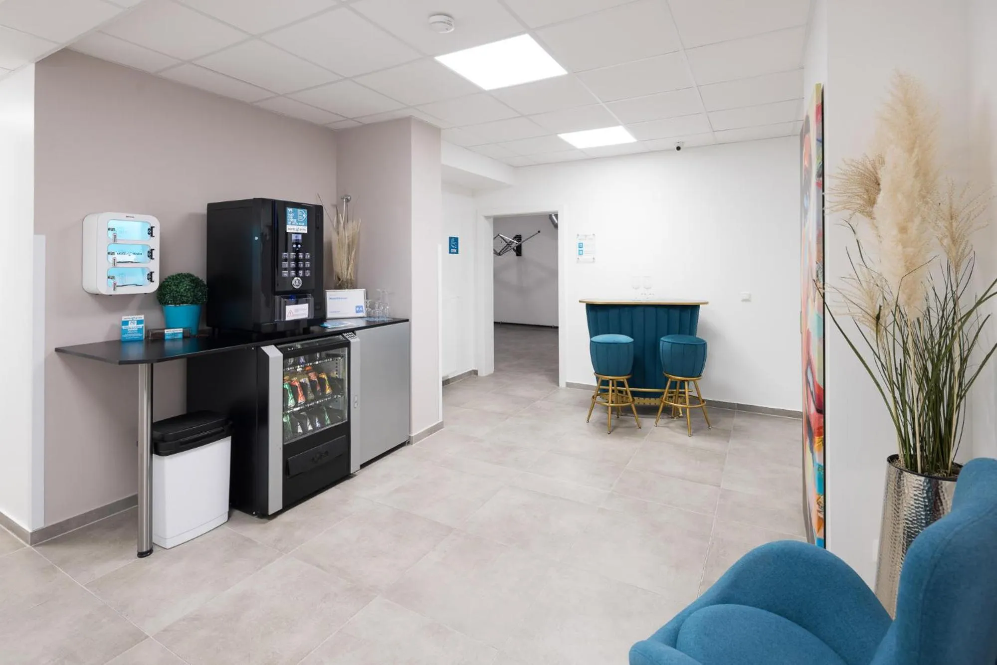 Coffee/tea facilities in MOTEL24seven