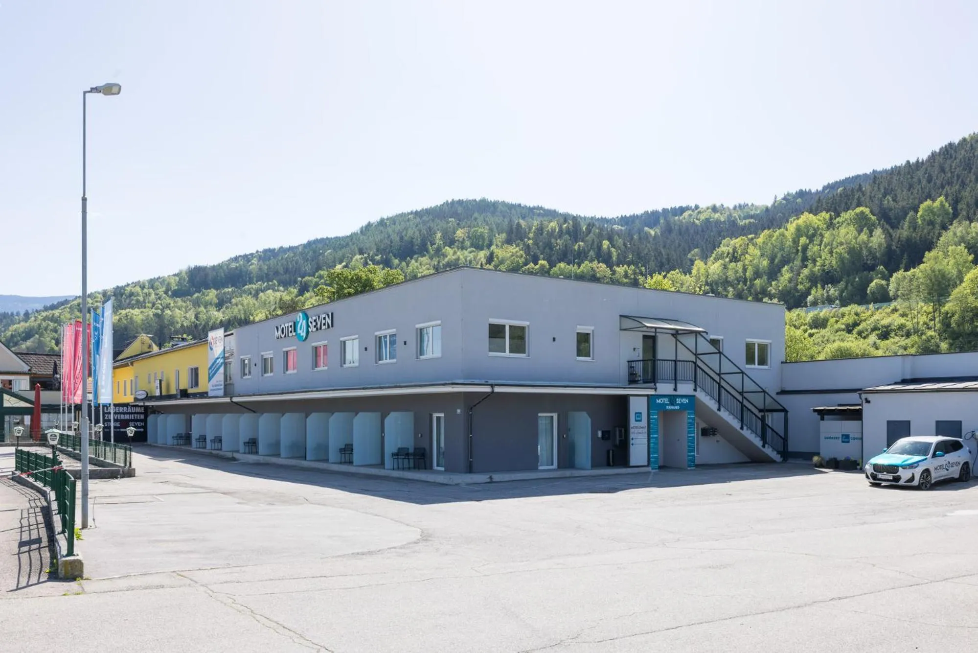 Property building in MOTEL24seven