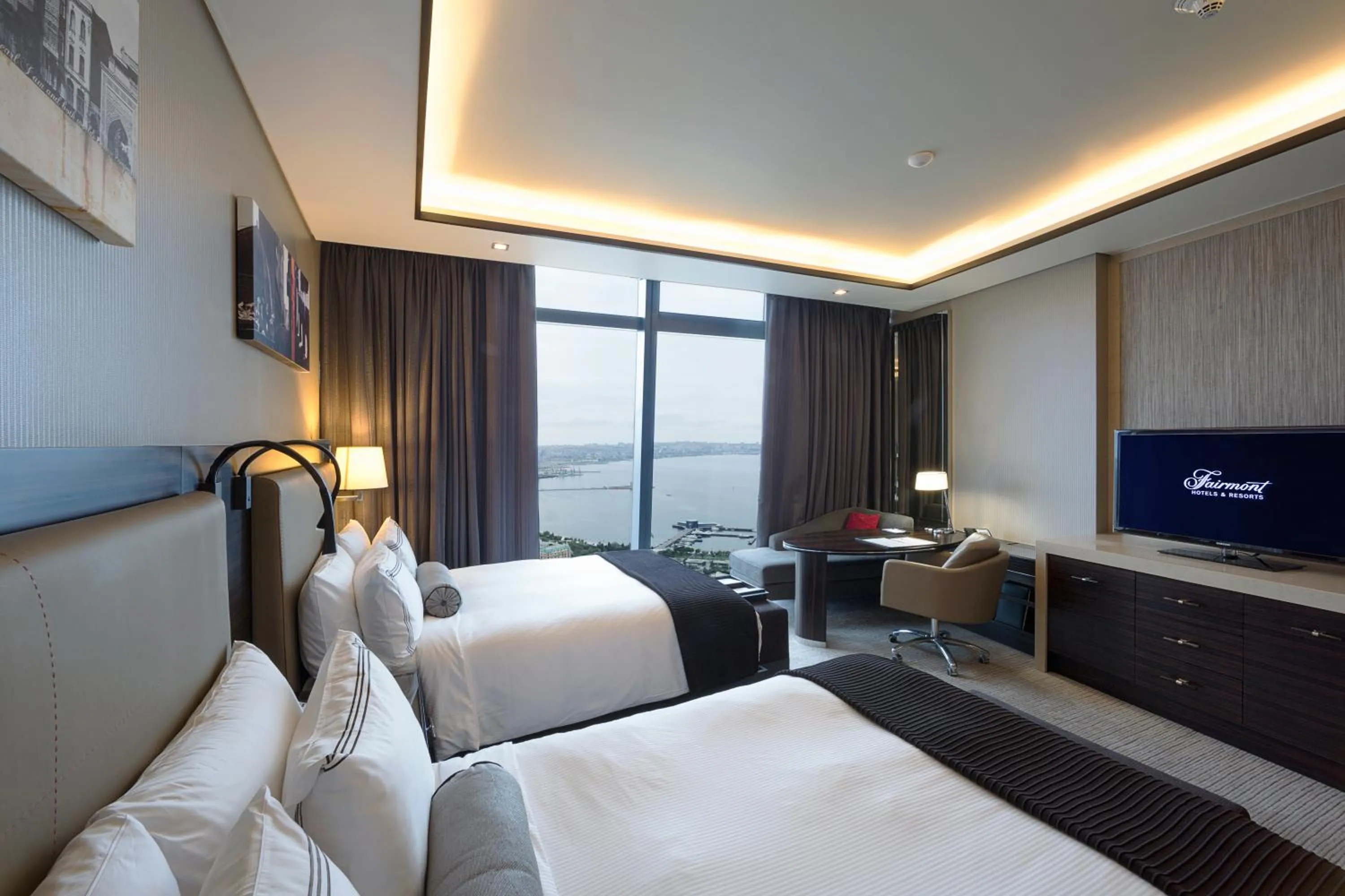 TV and multimedia, Bed in Fairmont Baku, Flame Towers