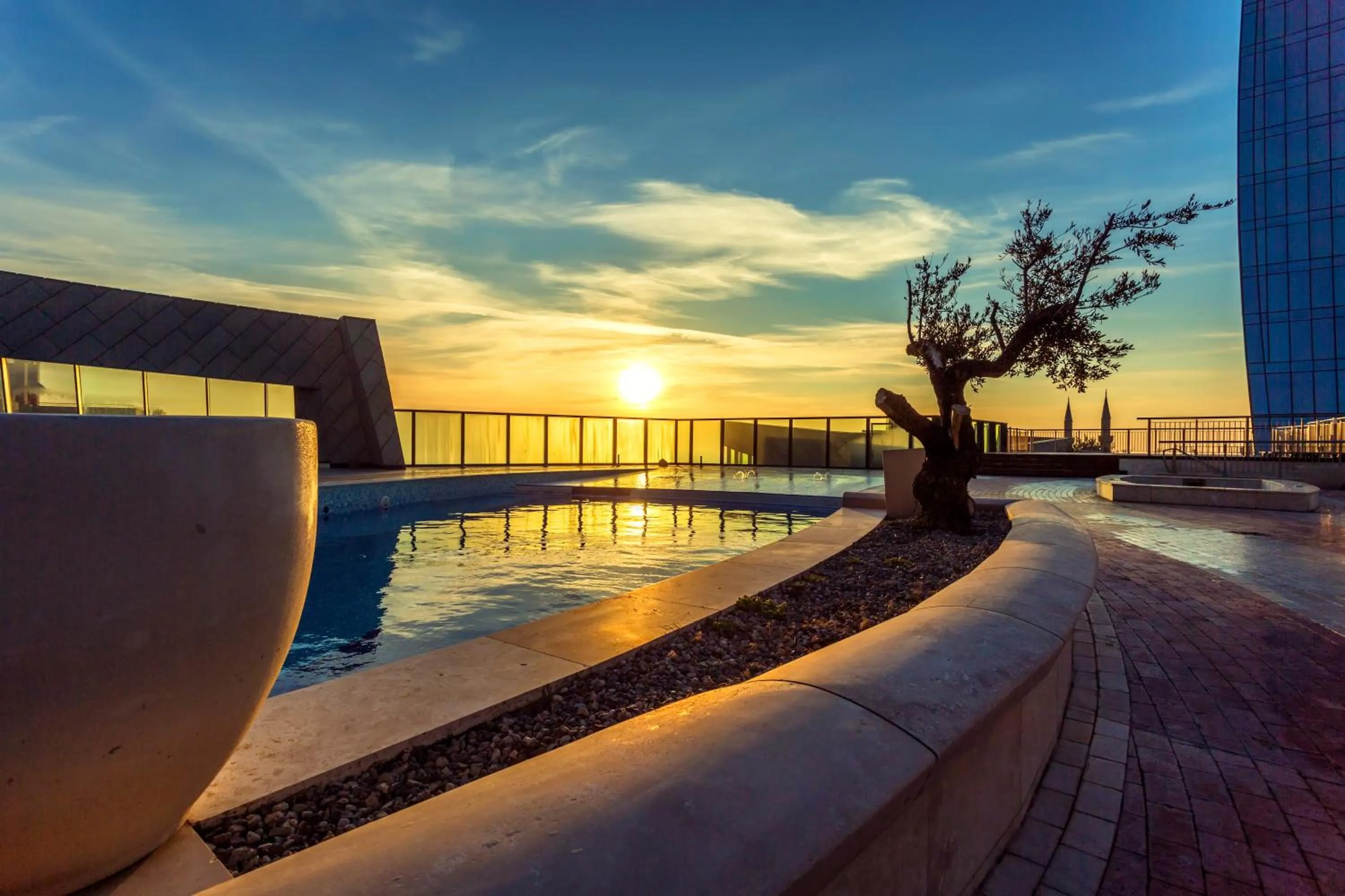 Swimming pool in Fairmont Baku, Flame Towers