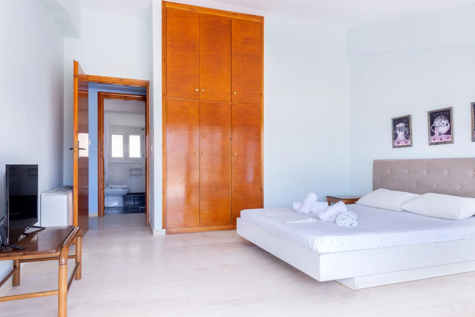 Bedroom in Europe Hotel