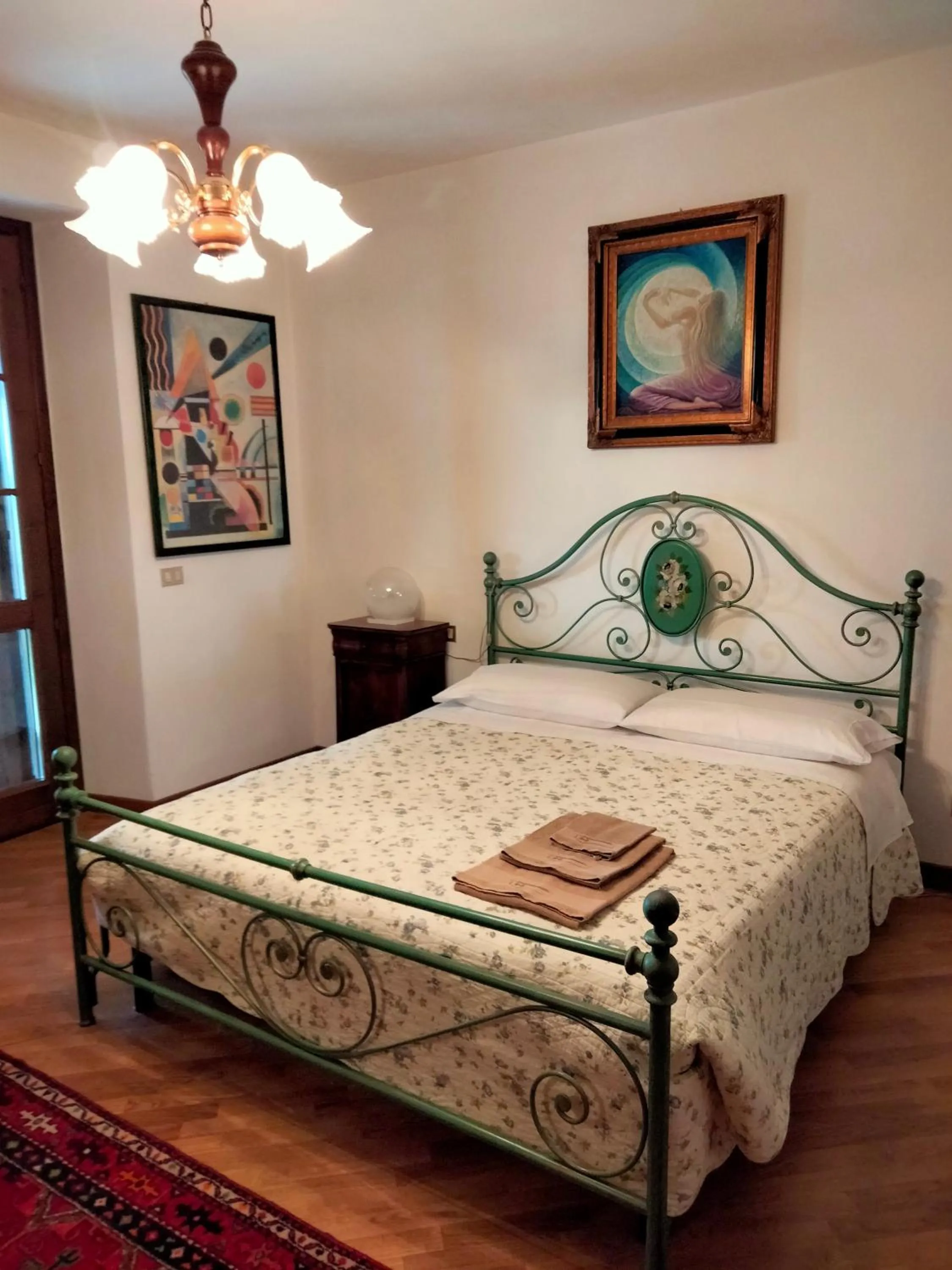 Bed in B&B Cascina in Franciacorta