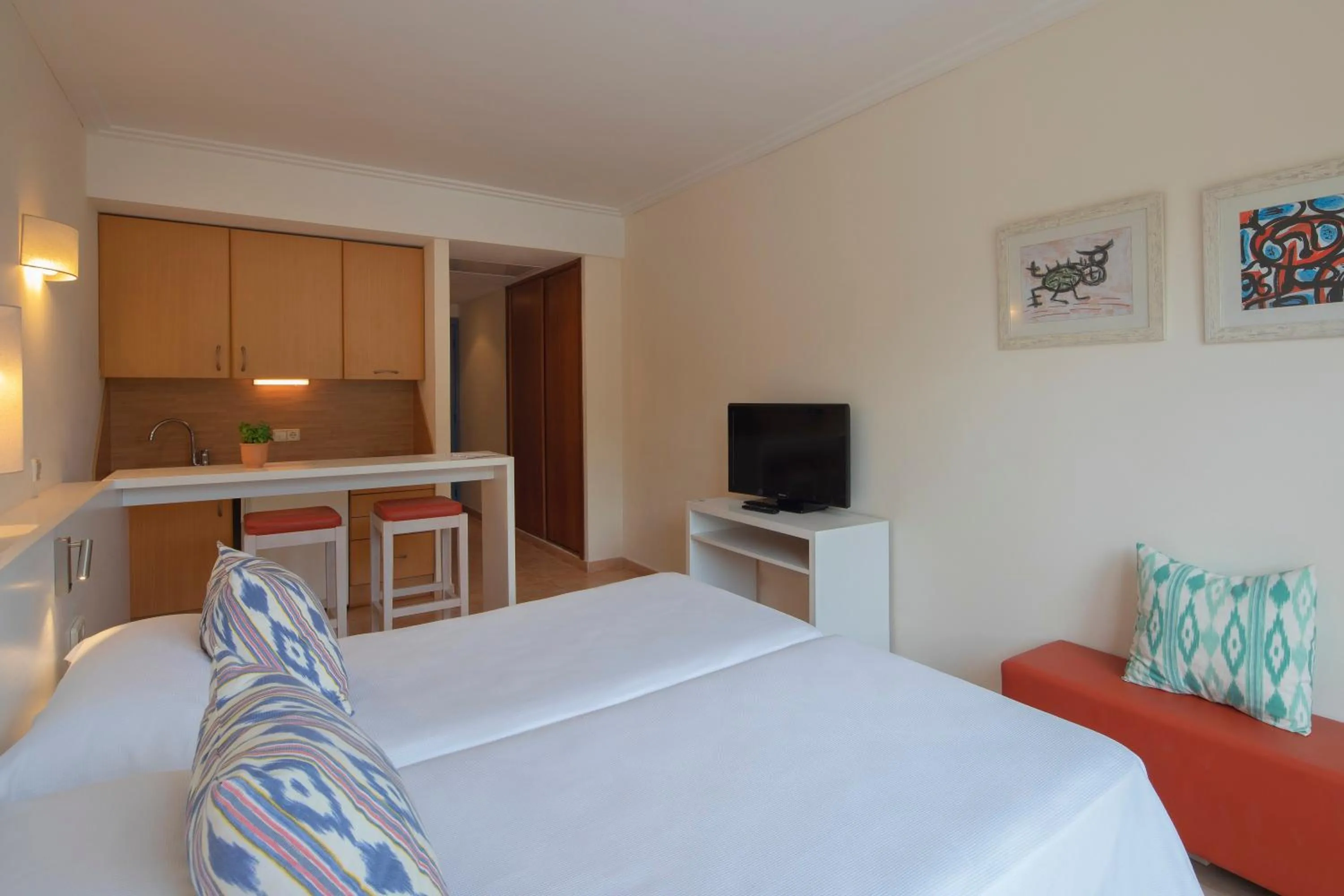 Bedroom, Bed in HM Mar Blau