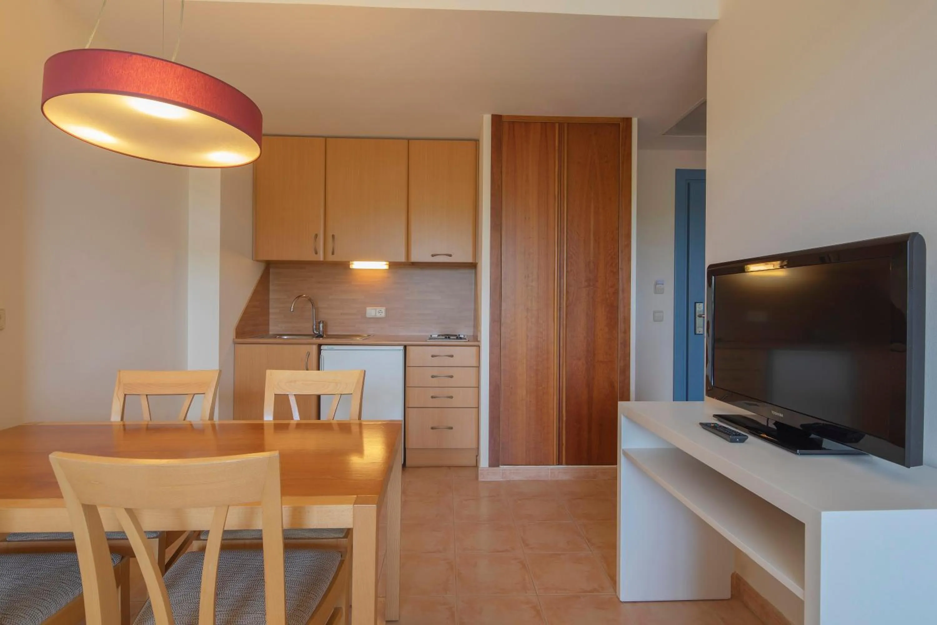 Photo of the whole room in HM Mar Blau