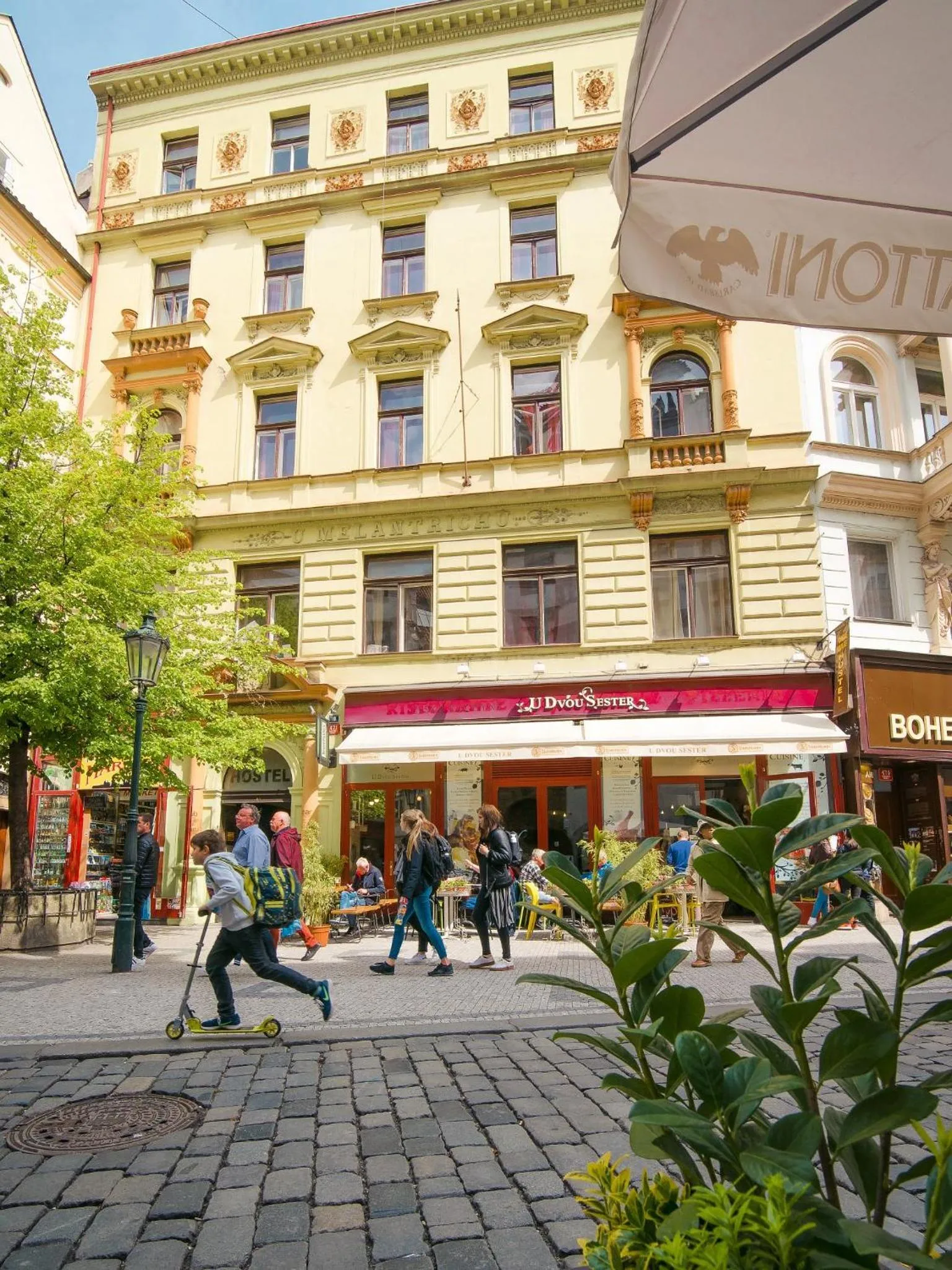 Property building in Best Spot Hostel