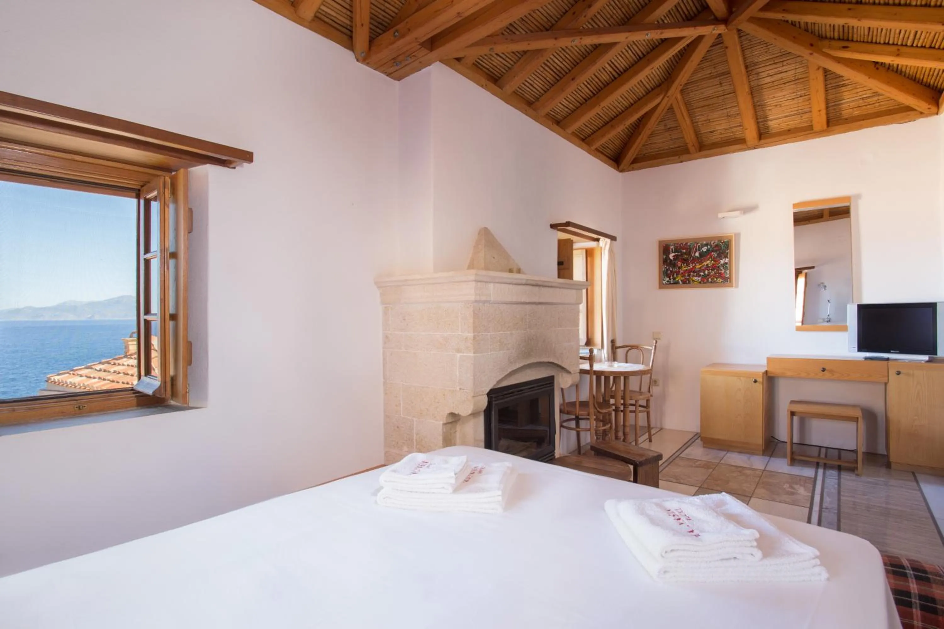 Bedroom, Bed in Bastione Malvasia Hotel (ex New Malvasia)