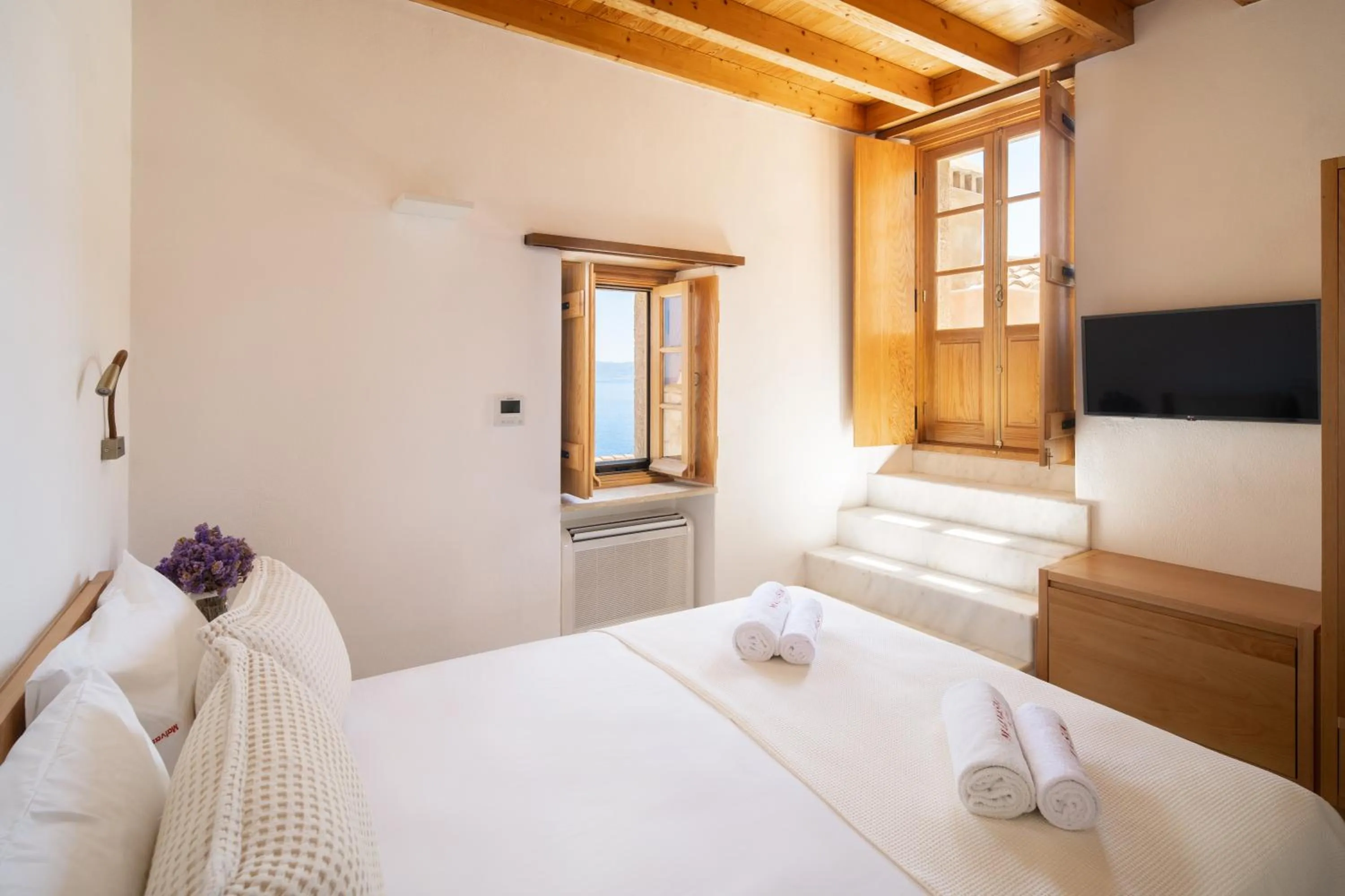 Bed in Bastione Malvasia Hotel (ex New Malvasia)