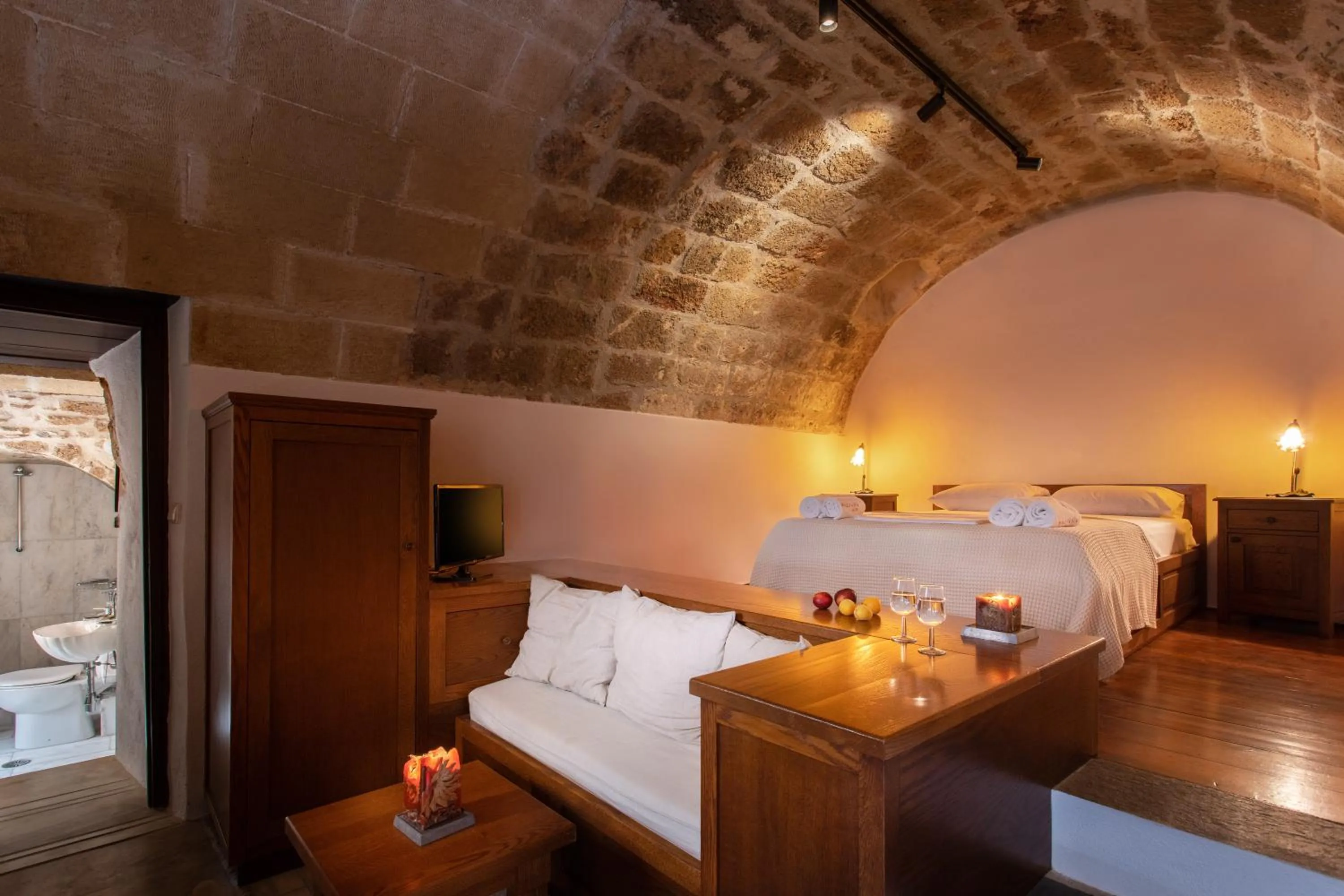 Bed in Bastione Malvasia Hotel (ex New Malvasia)