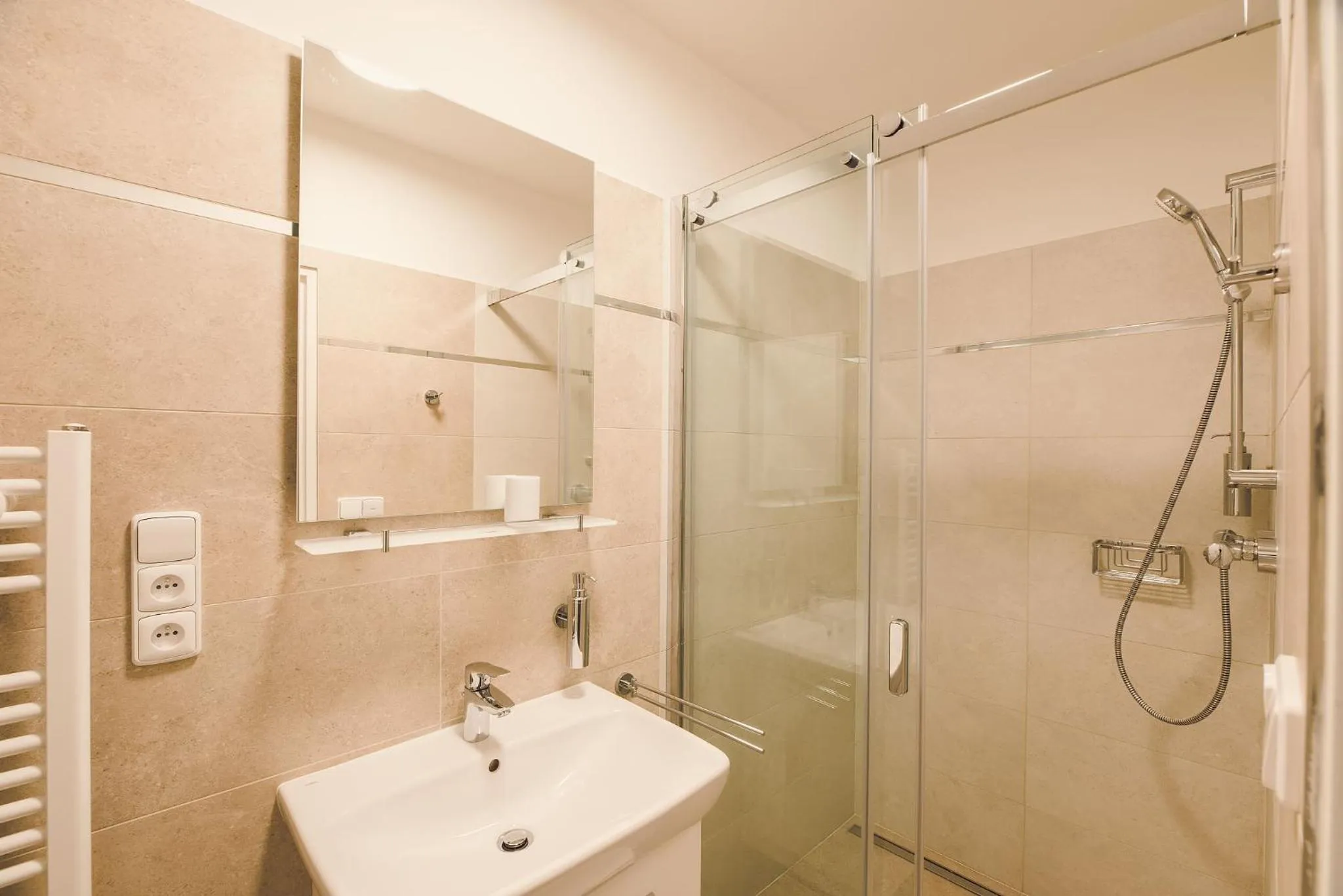 Shower in Kings Residence