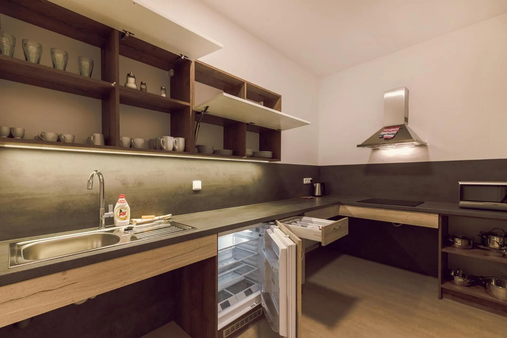 Kitchen or kitchenette in Kings Residence