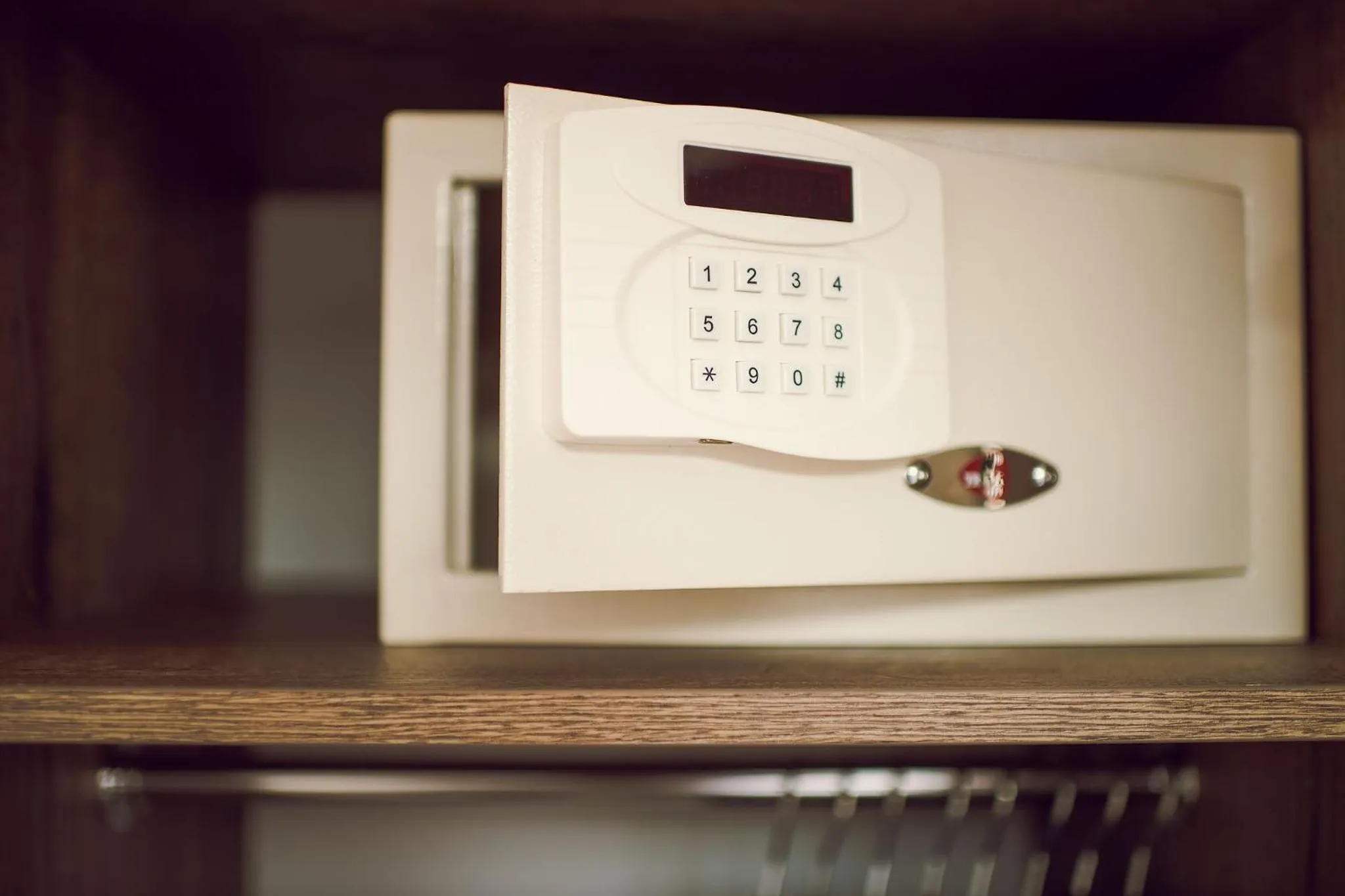 safe in Kings Residence