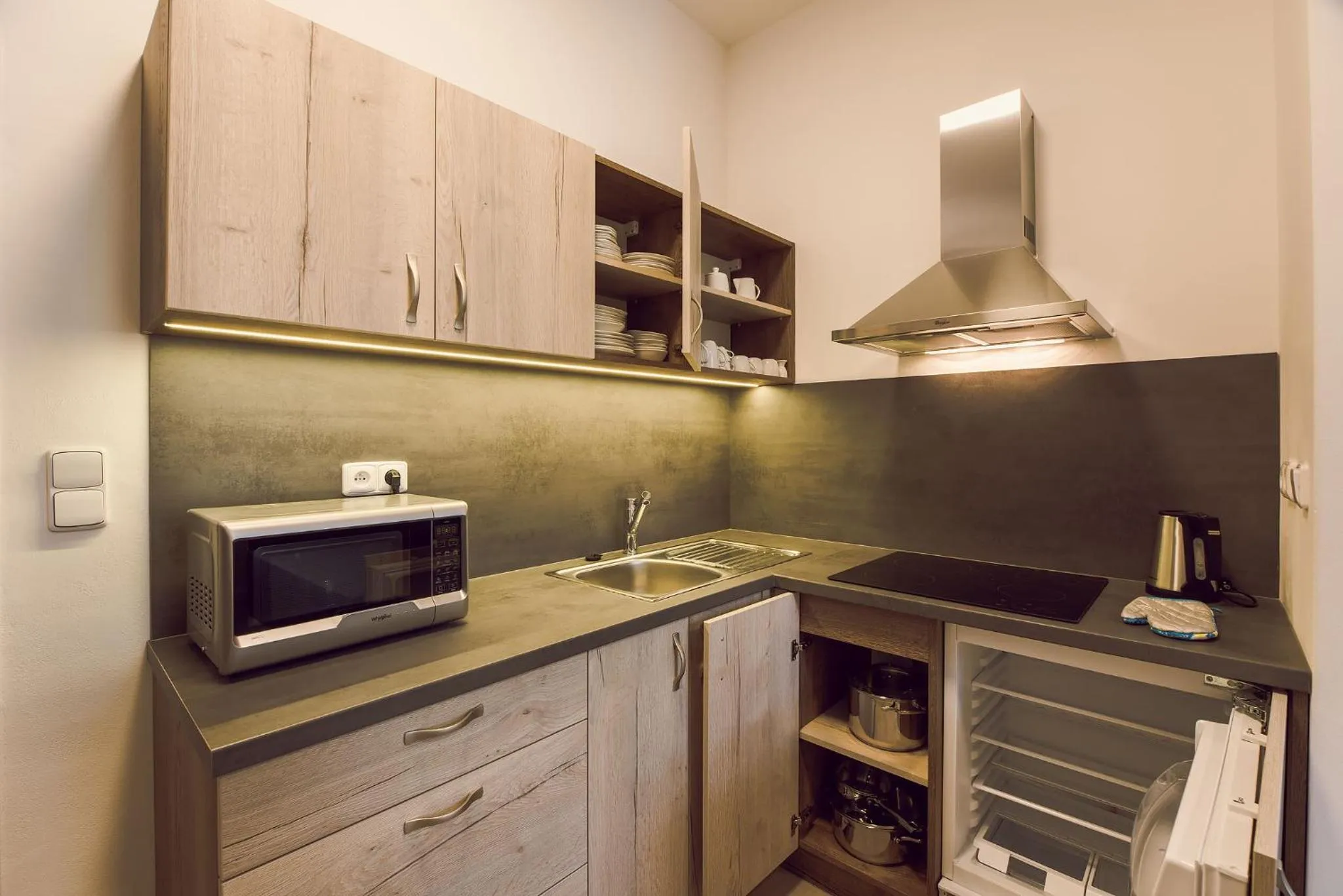 Kitchen or kitchenette in Kings Residence