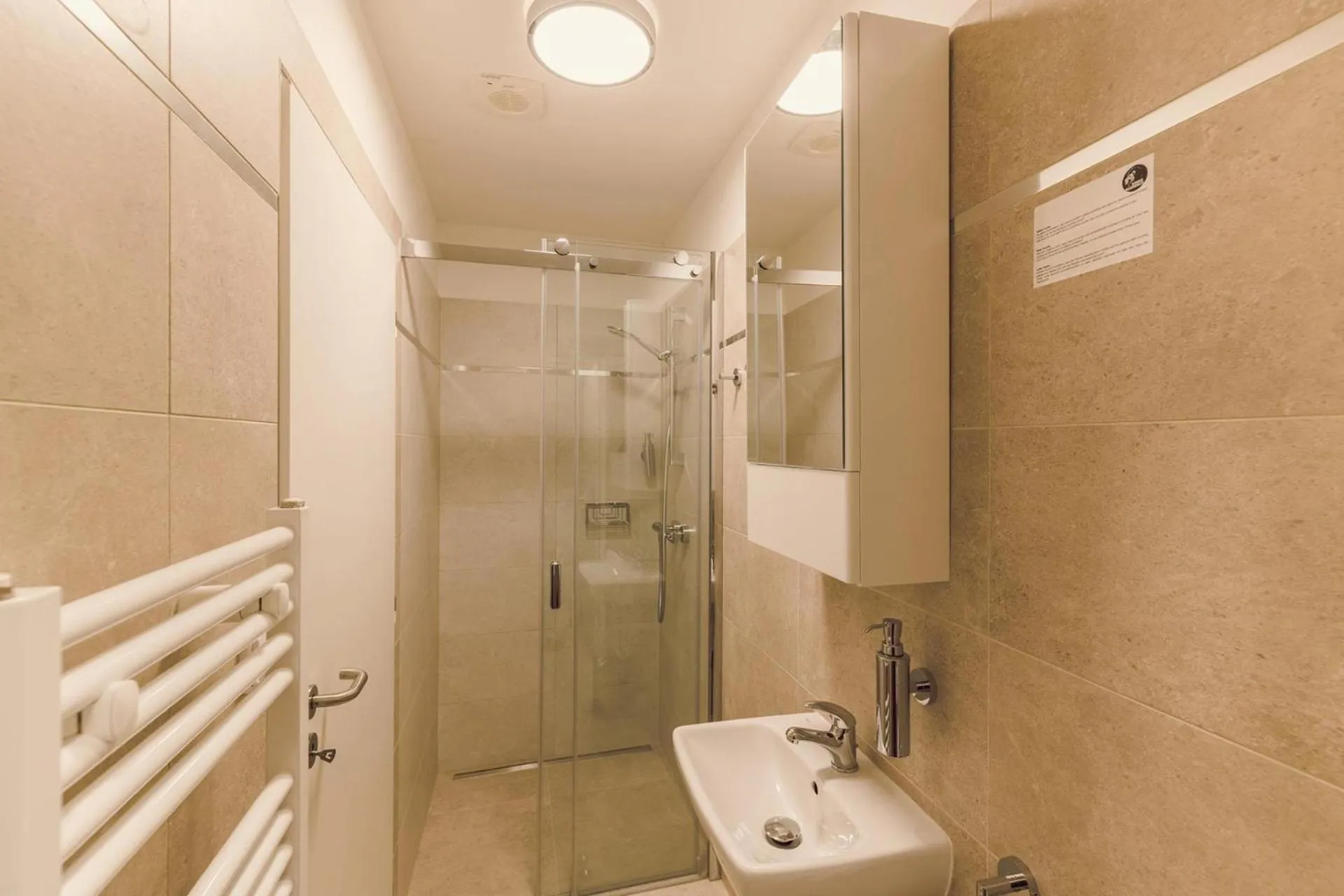 Shower in Kings Residence