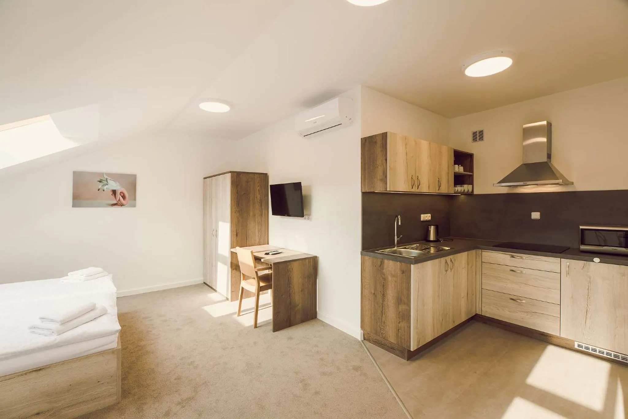 TV and multimedia, Bed in Kings Residence