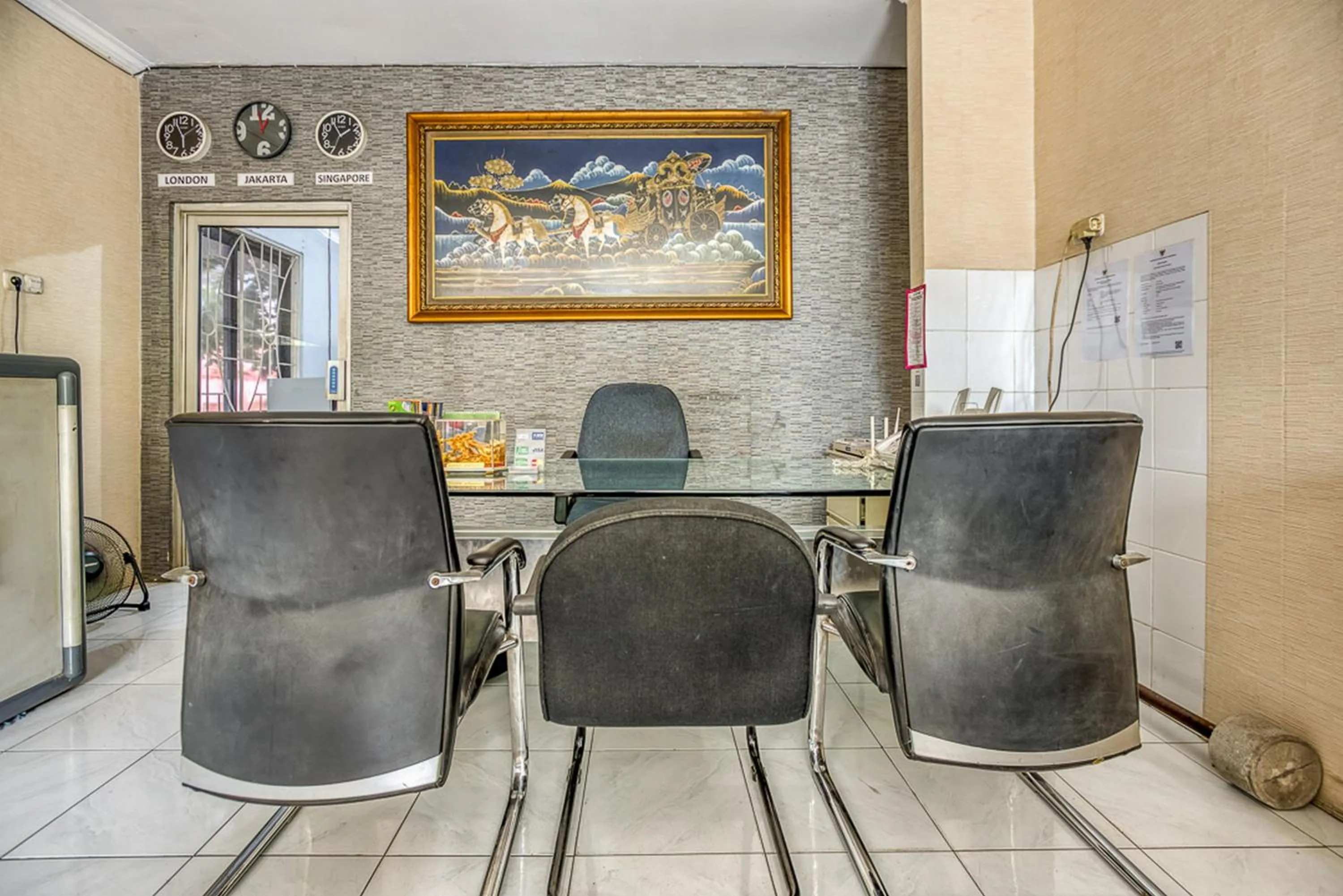 RedDoorz Hostel @ Feliz Noche Cengkareng