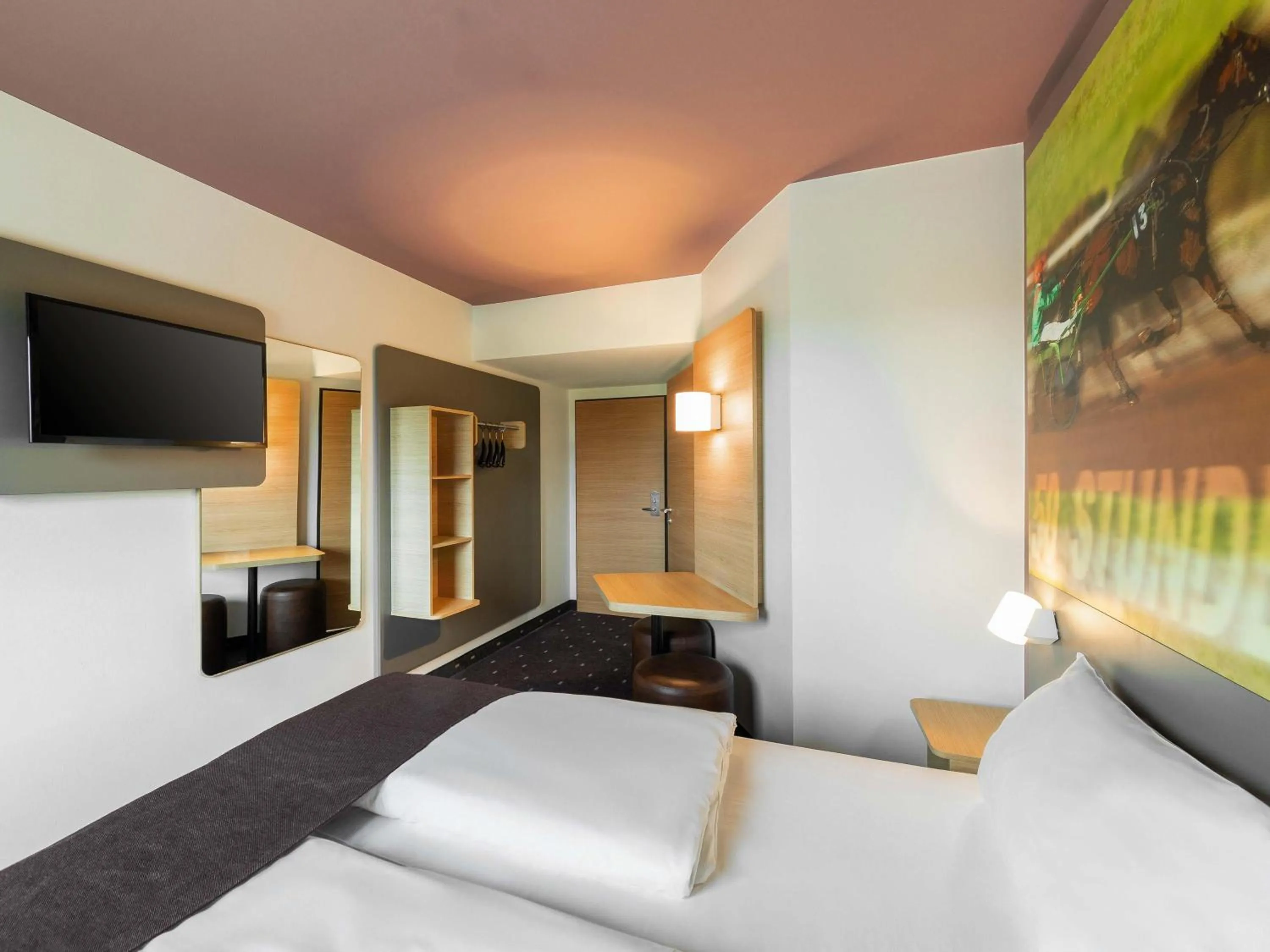 Photo of the whole room, Bed in B&B Hotel Mönchengladbach