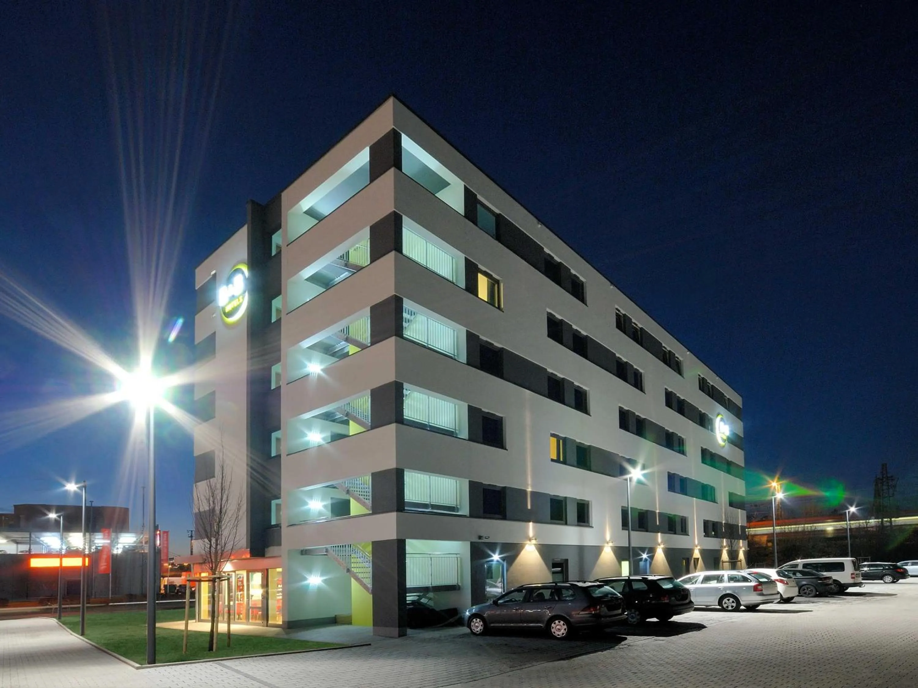 Property building in B&B Hotel Mönchengladbach