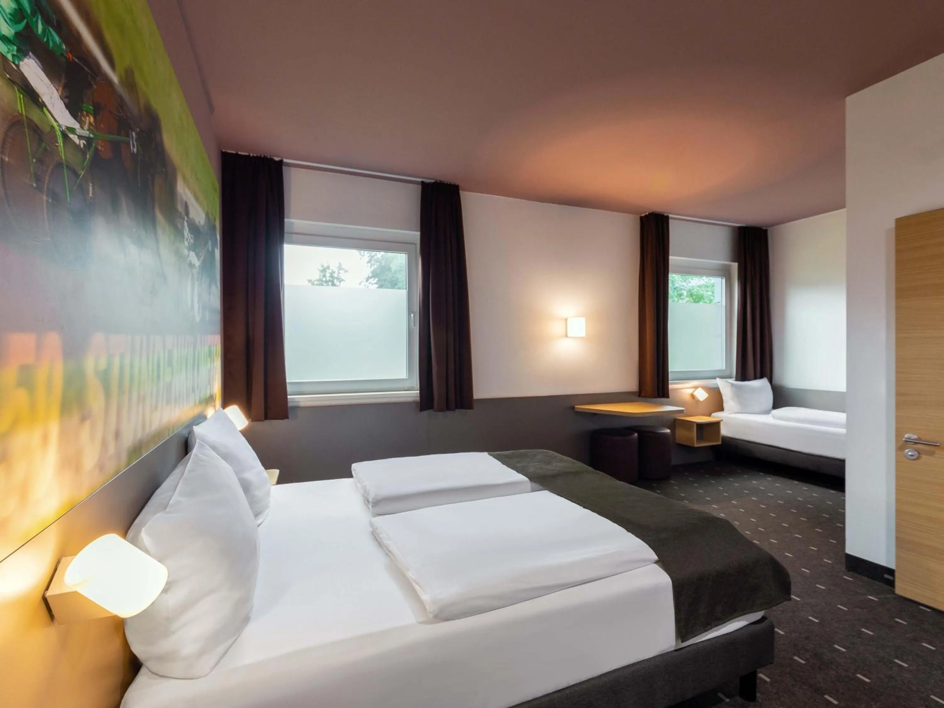 Photo of the whole room, Bed in B&B Hotel Mönchengladbach