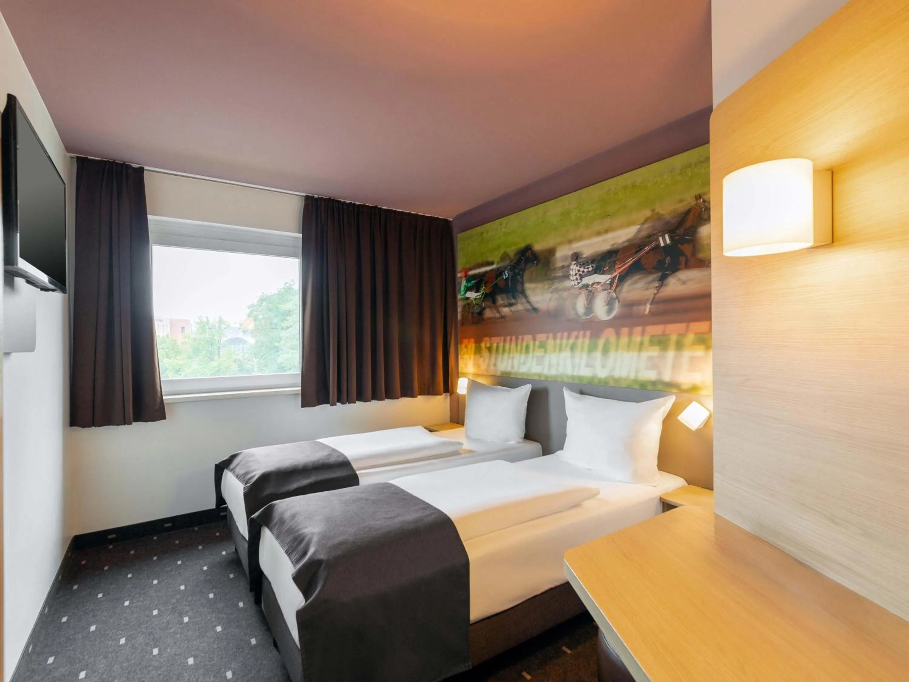 Photo of the whole room, Bed in B&B Hotel Mönchengladbach