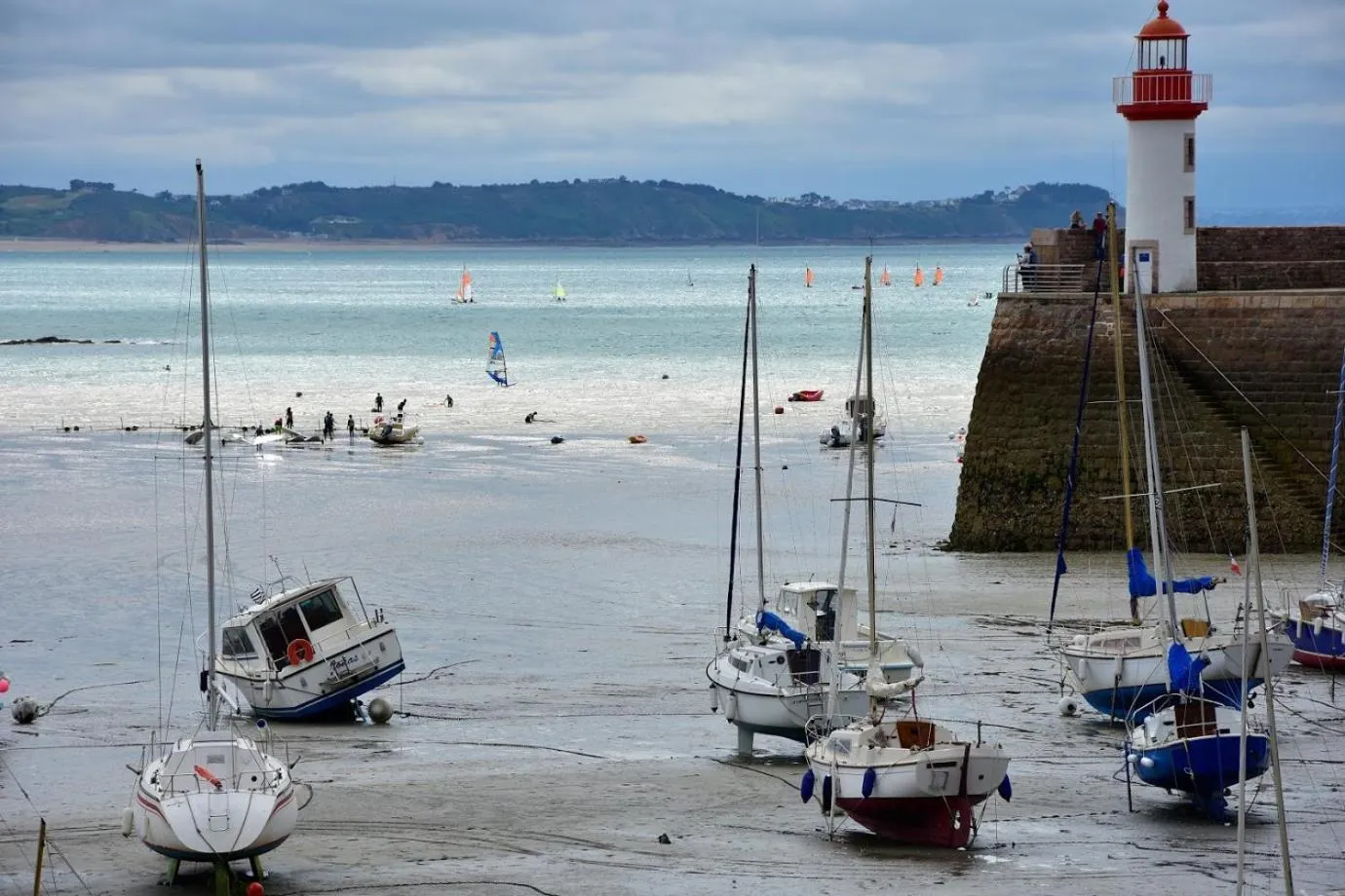 Off site in La Fontaine de Resnel