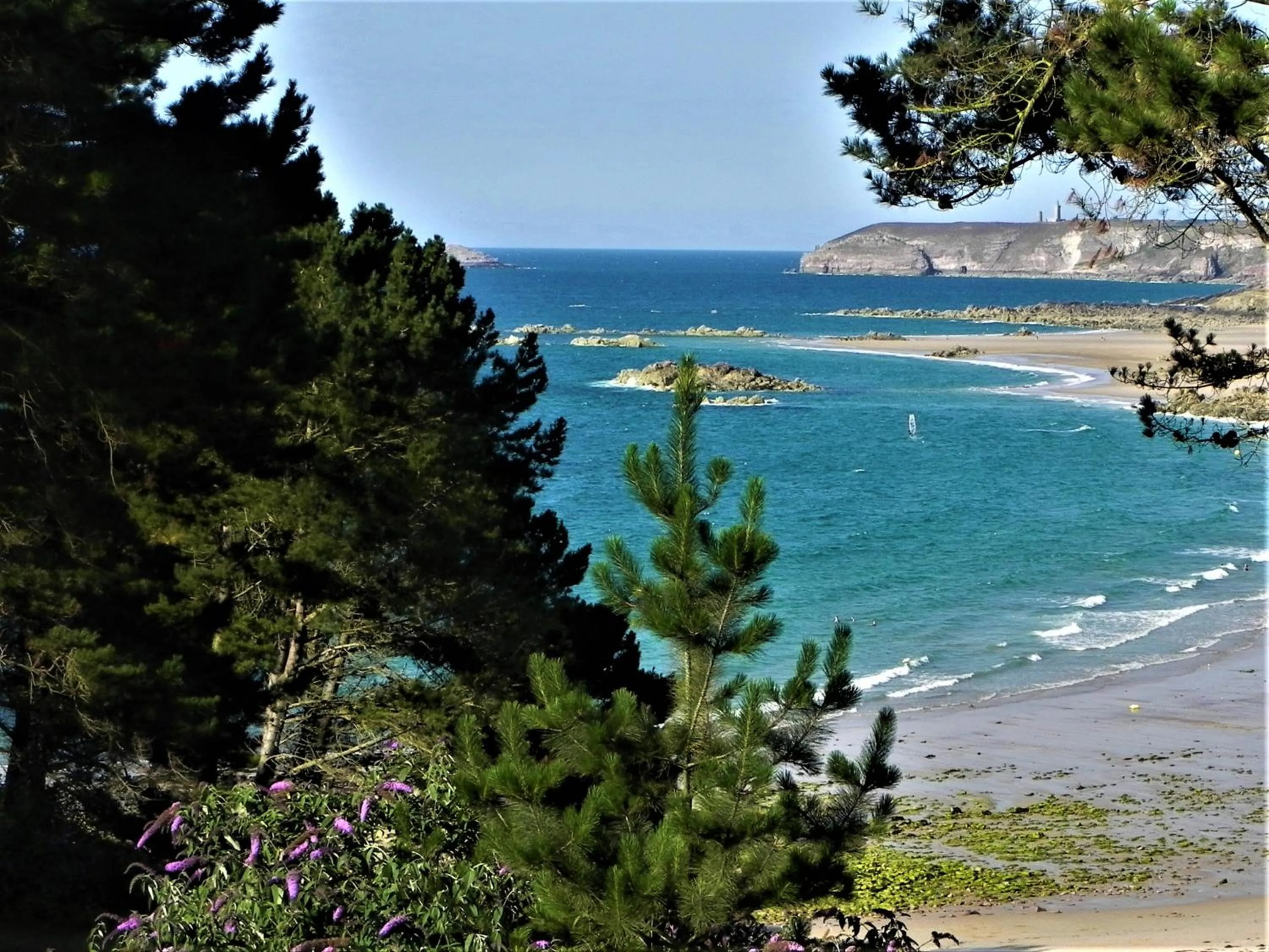 Beach in La Fontaine de Resnel