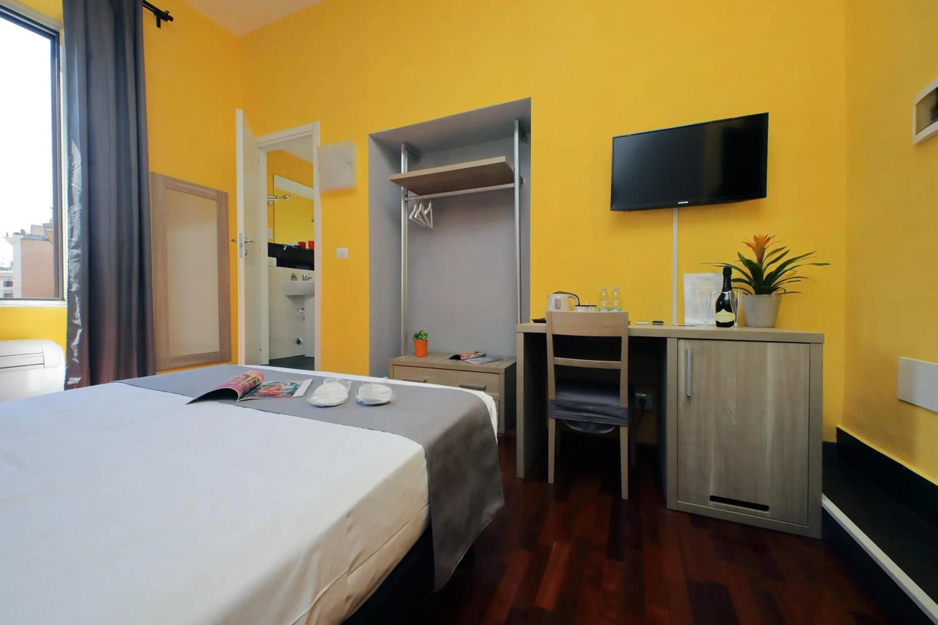 Bedroom, Bed in LHG Comfy Rooms