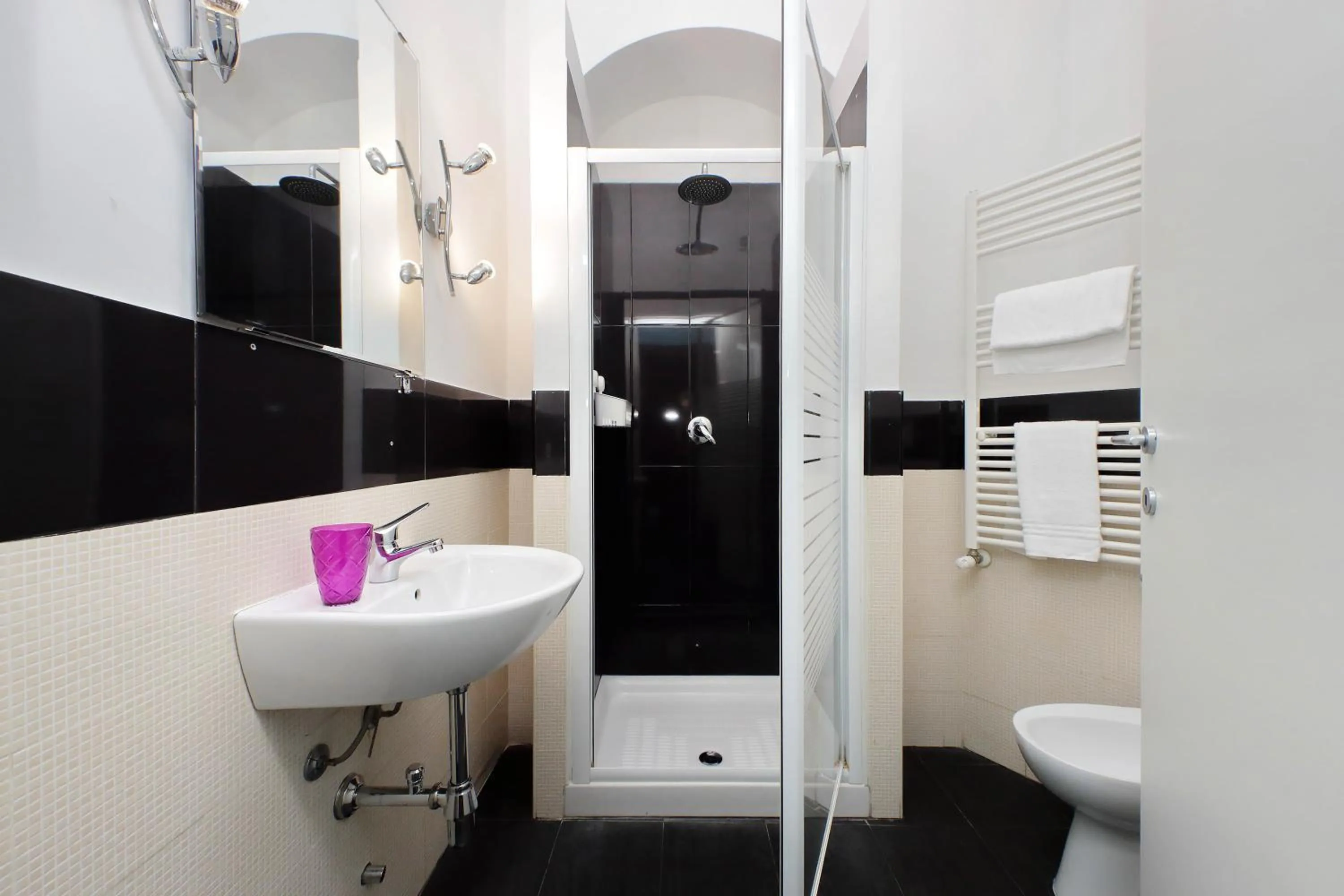 Shower in LHG Comfy Rooms