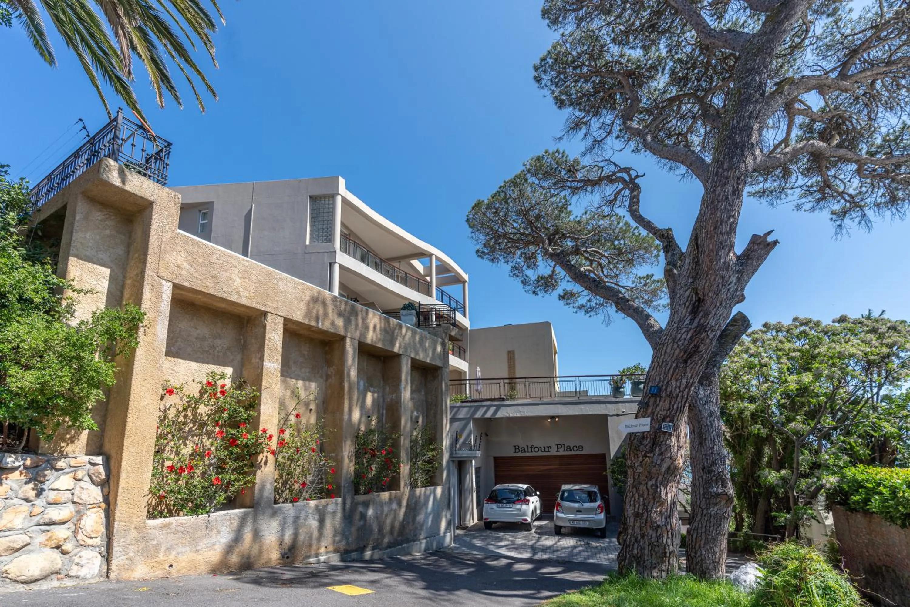Property building in Balfour Place Guesthouse