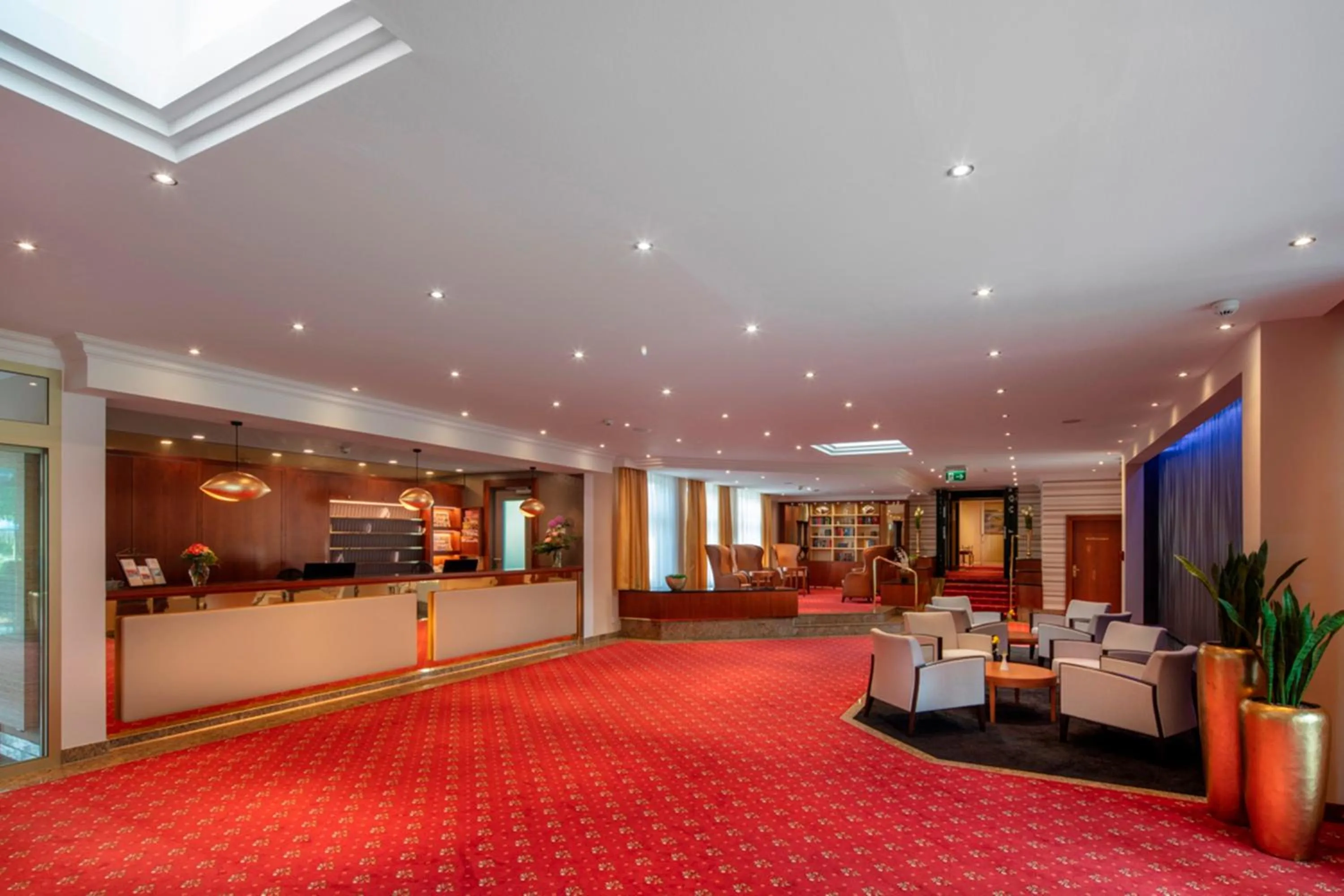 Lobby or reception in Hotel Schweizer Hof Thermal und Vital Resort
