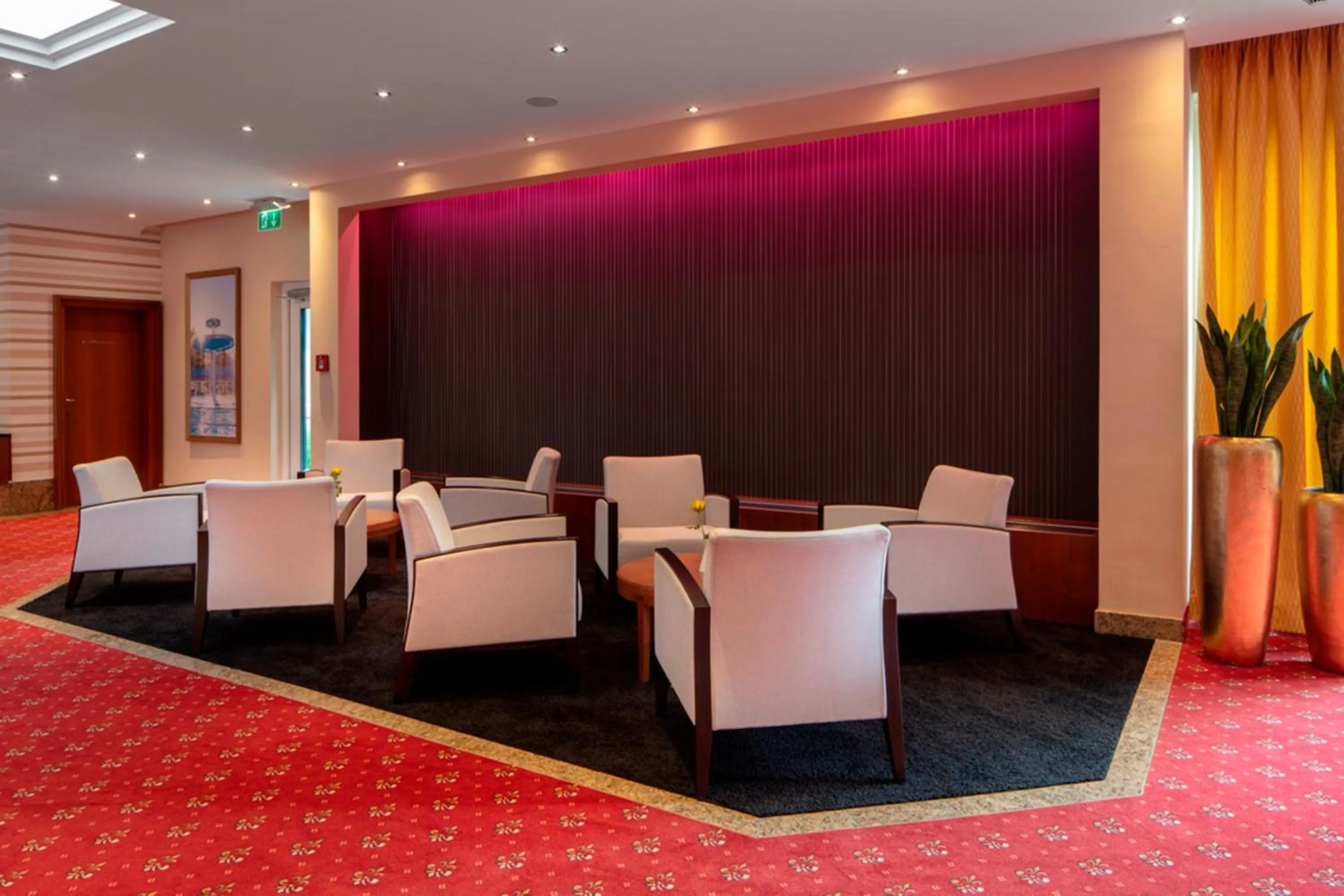 Lobby or reception in Hotel Schweizer Hof Thermal und Vital Resort