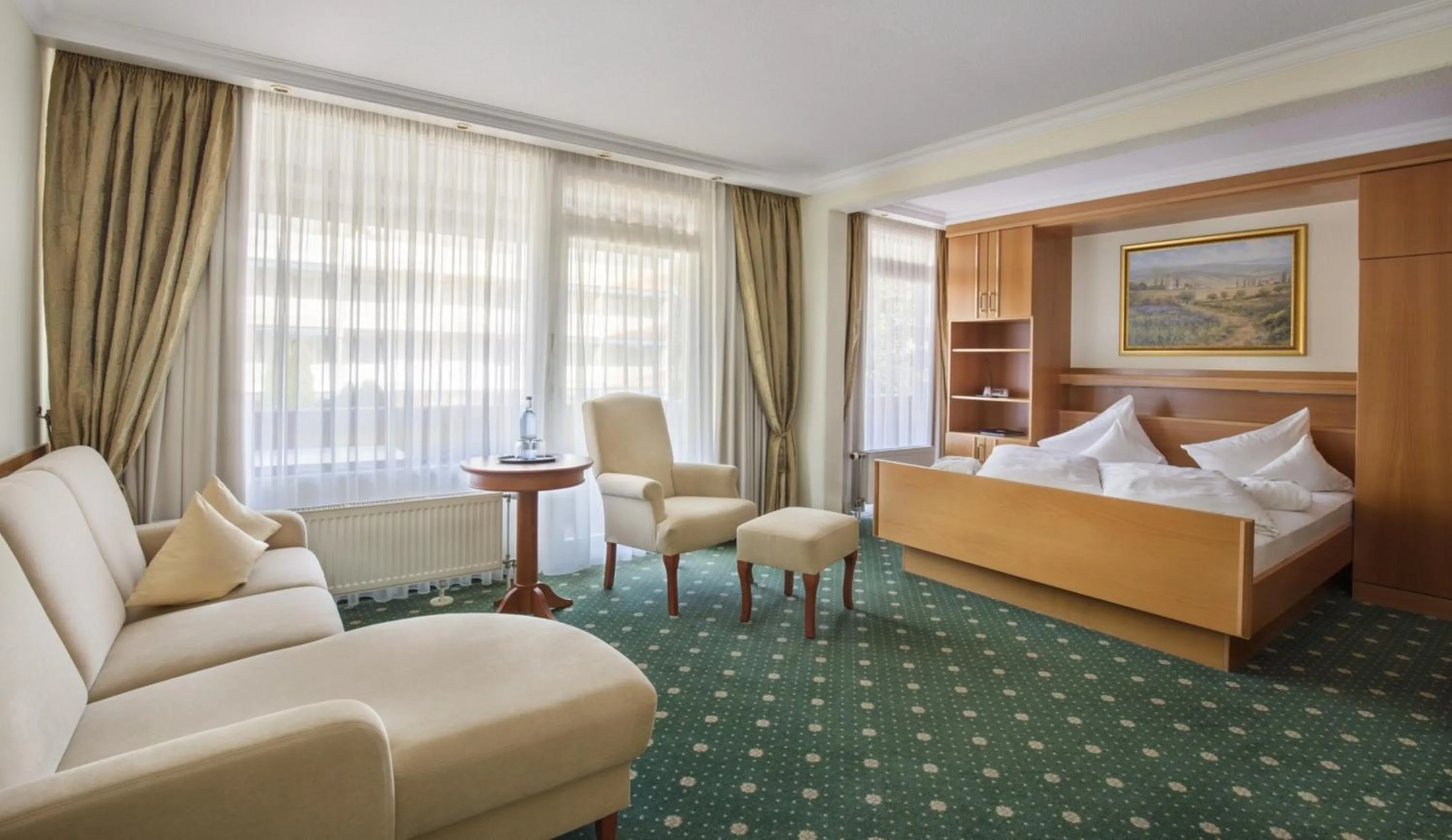 Photo of the whole room, Bed in Hotel Schweizer Hof Thermal und Vital Resort