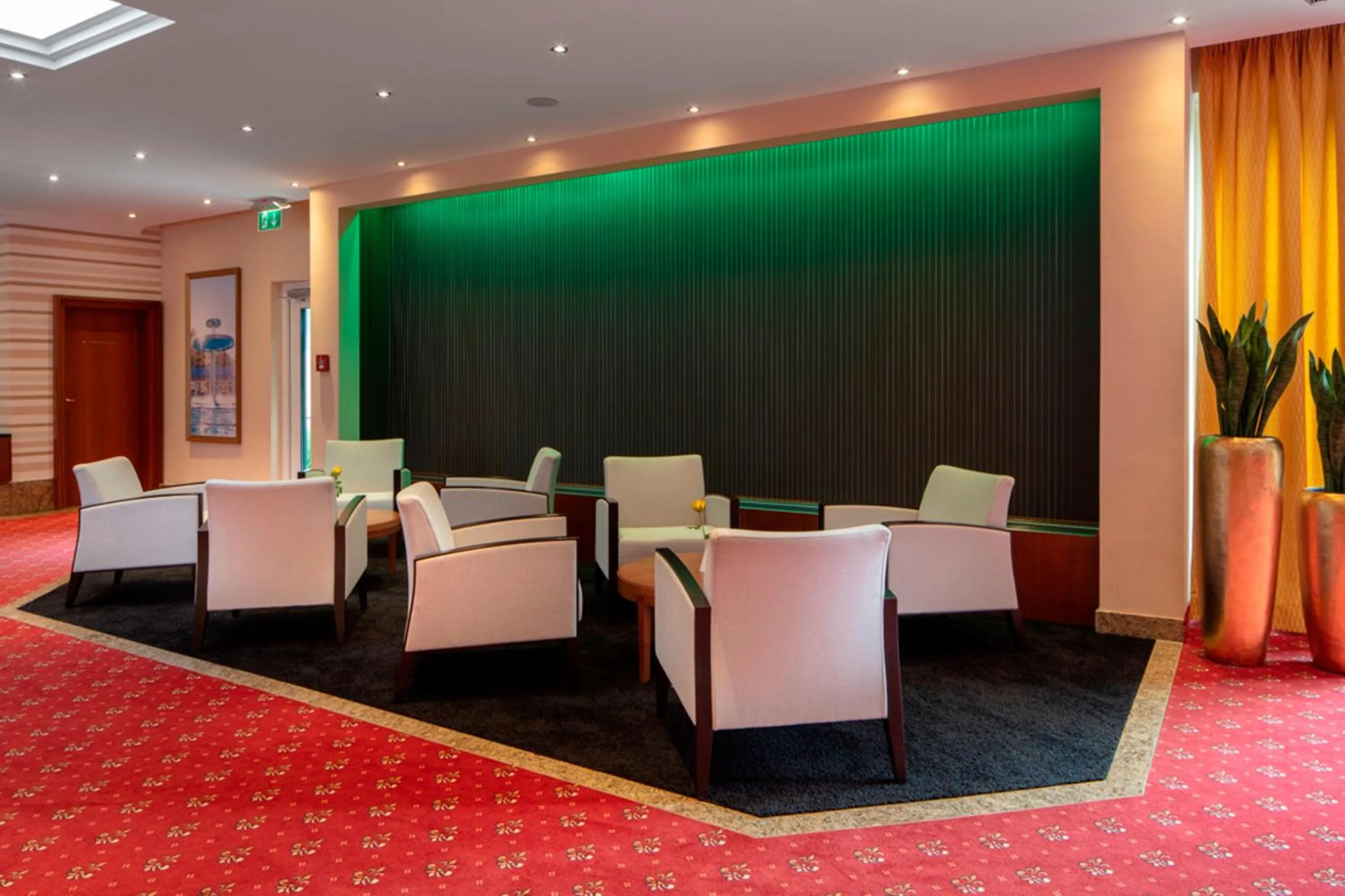 Lobby or reception in Hotel Schweizer Hof Thermal und Vital Resort