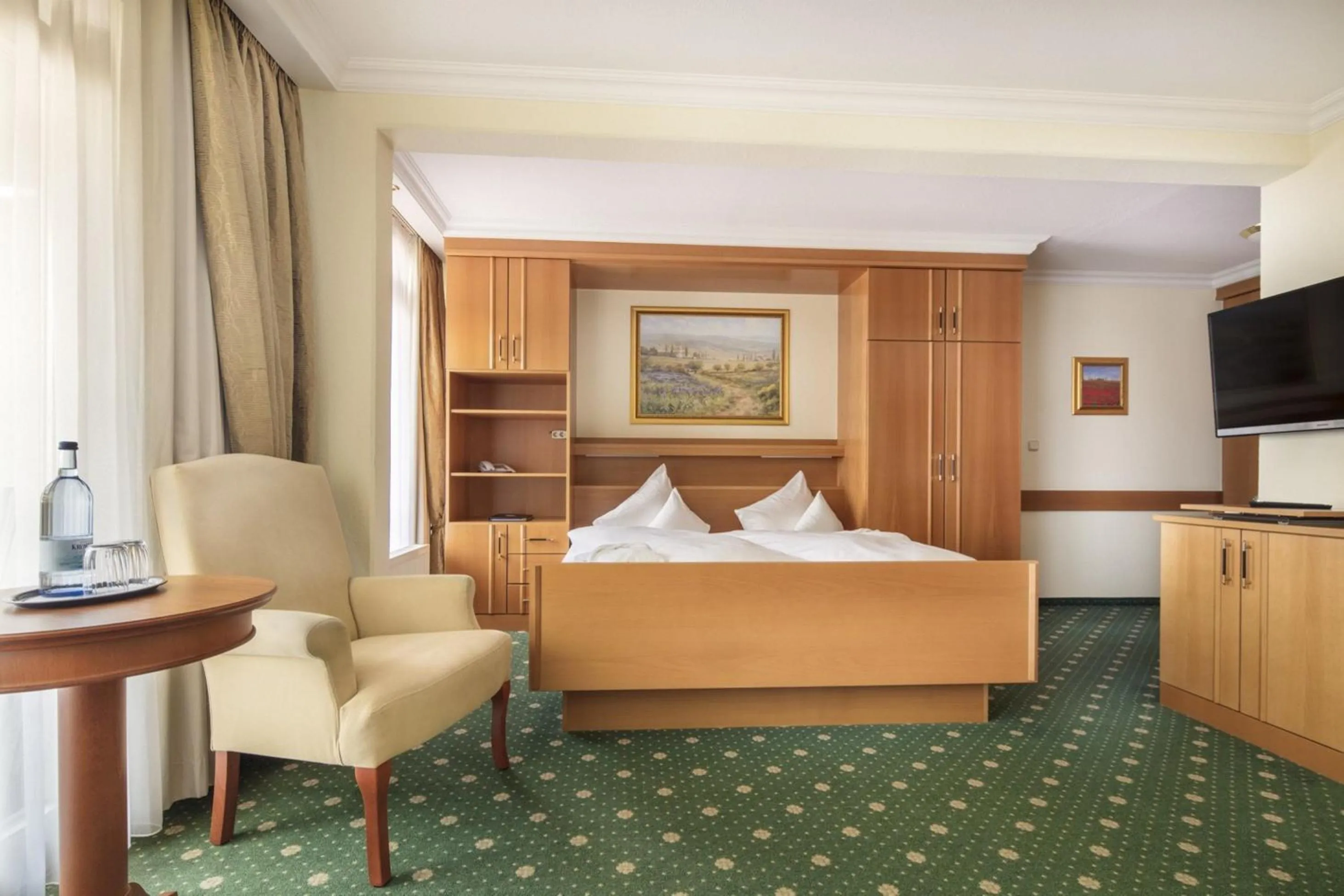 Photo of the whole room, Bed in Hotel Schweizer Hof Thermal und Vital Resort