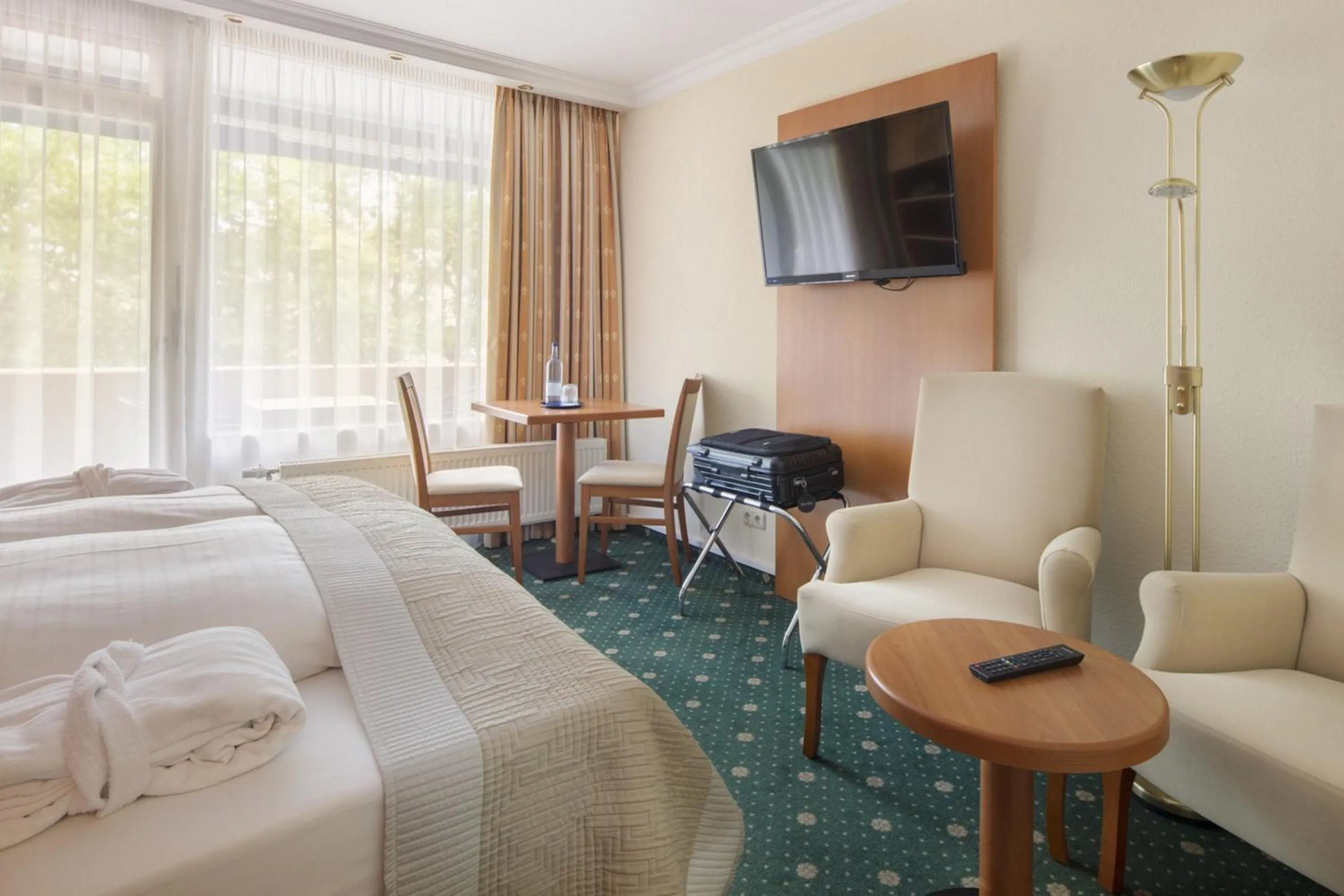 Photo of the whole room, Bed in Hotel Schweizer Hof Thermal und Vital Resort