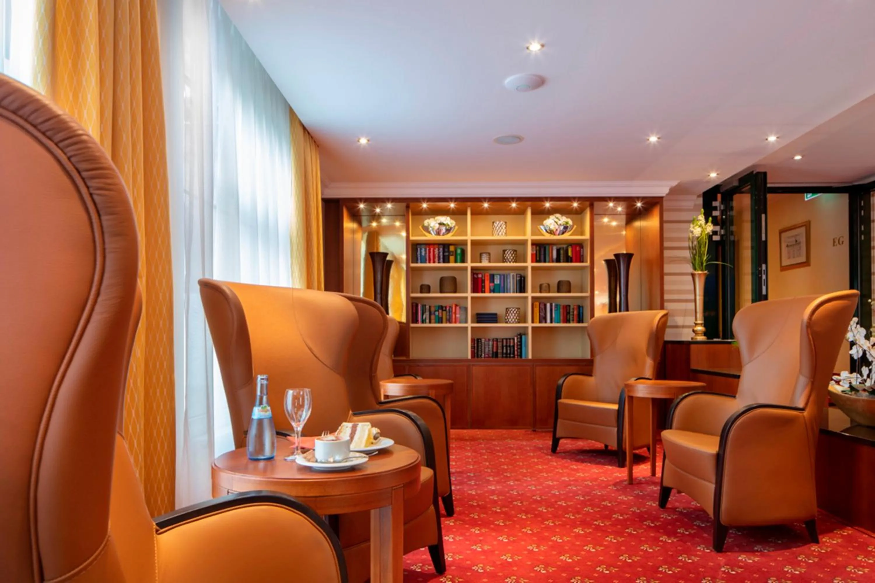 Lobby or reception in Hotel Schweizer Hof Thermal und Vital Resort