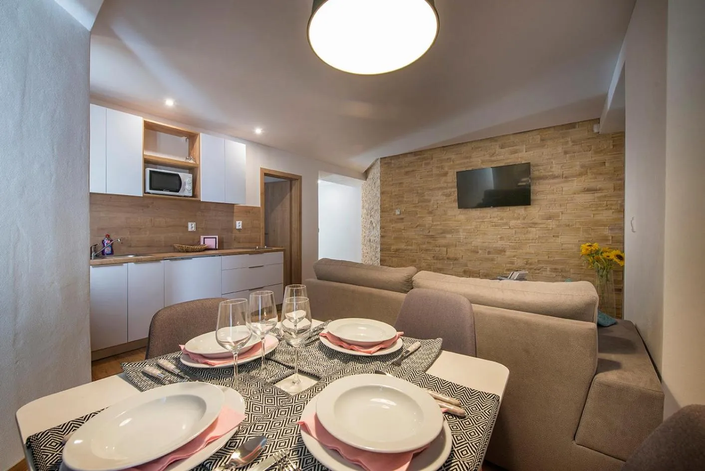 Kitchen or kitchenette in Villa Bellevue Wellness