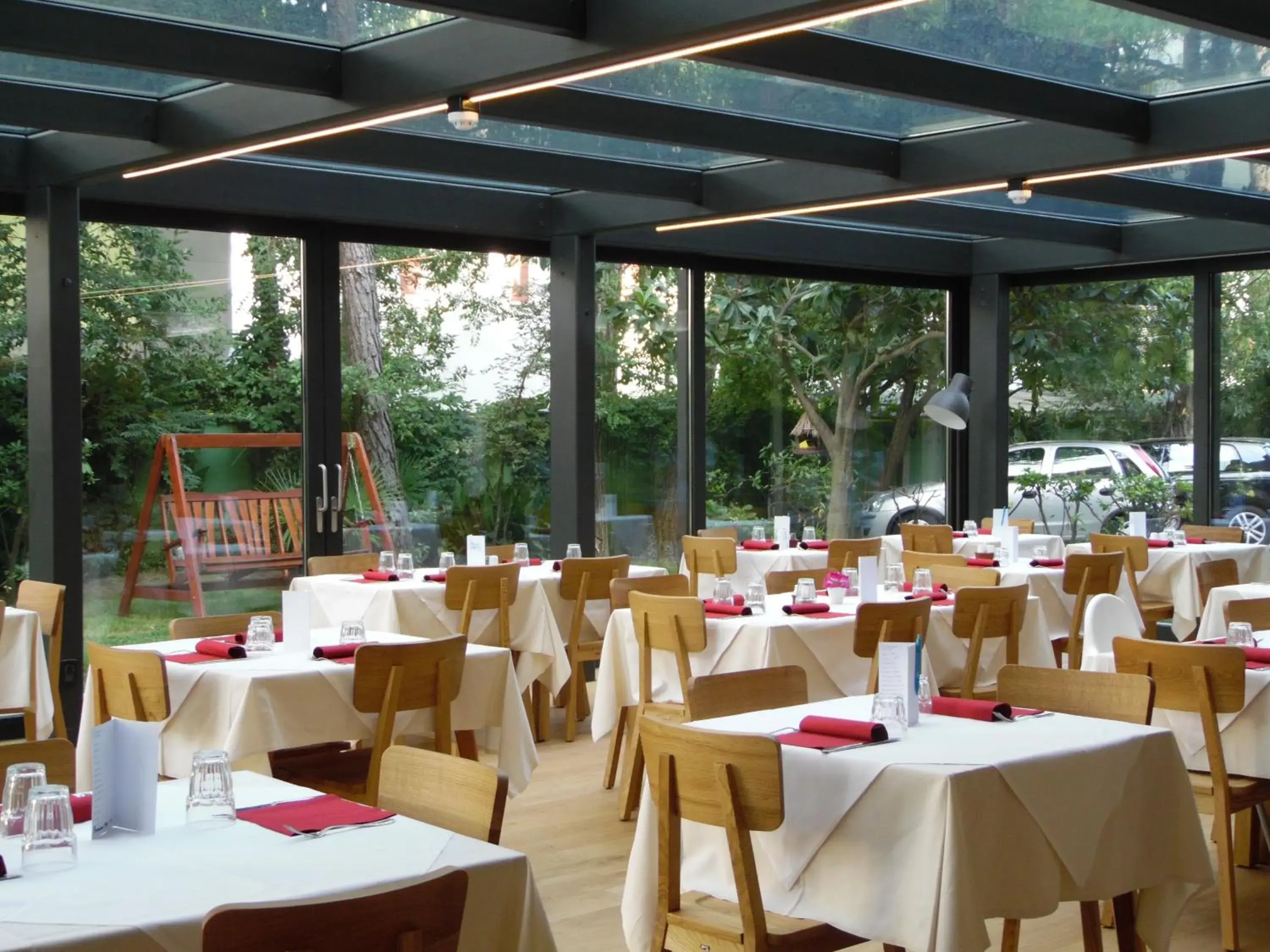Restaurant/places to eat in Hotel Adria Restaurant/places to eat in Hotel Adria