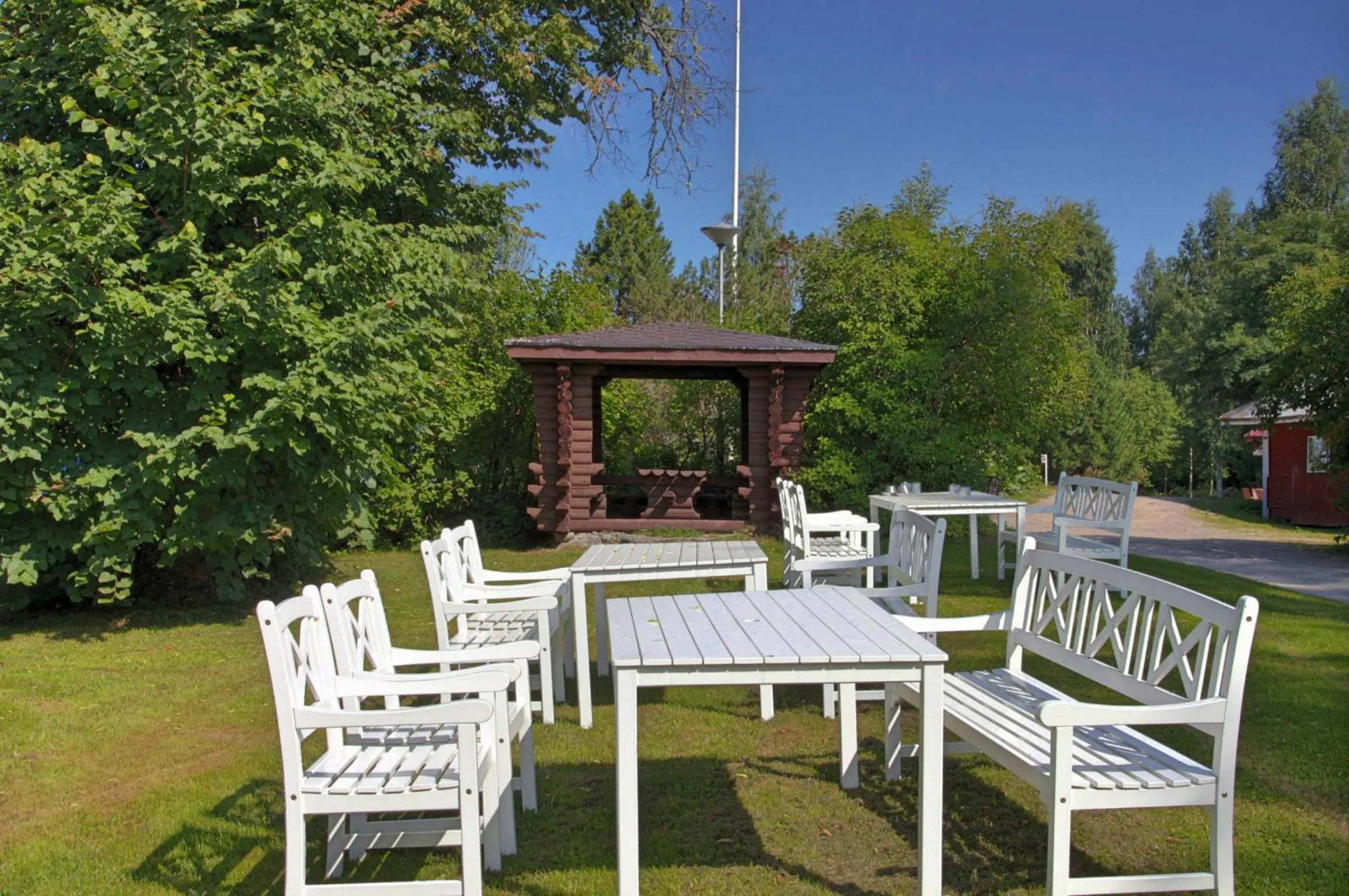 Garden in Löydön Kartano