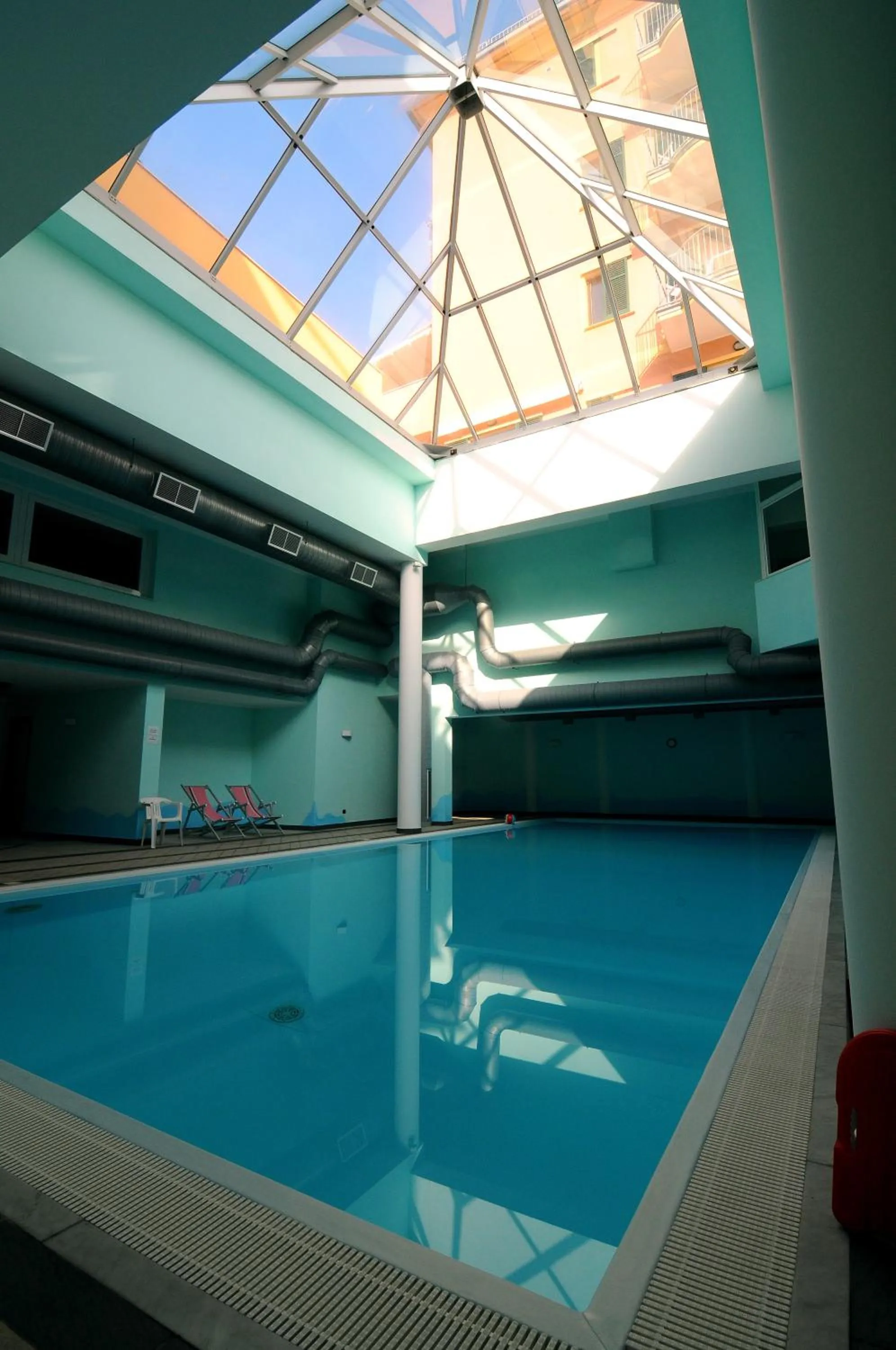 Swimming pool in Hotel Residence Mondial