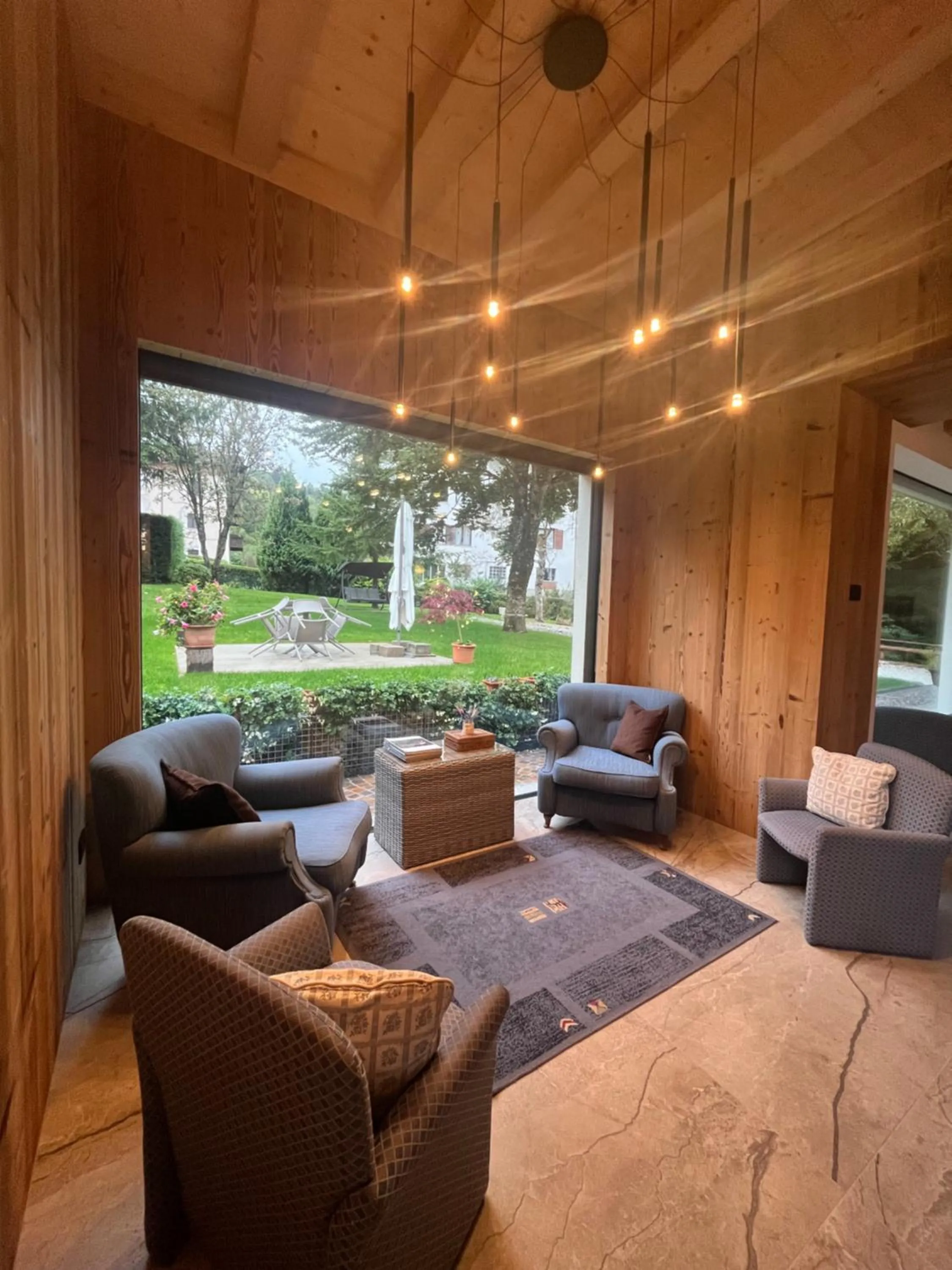 Hotel alle Rose Family inspired garden and spa