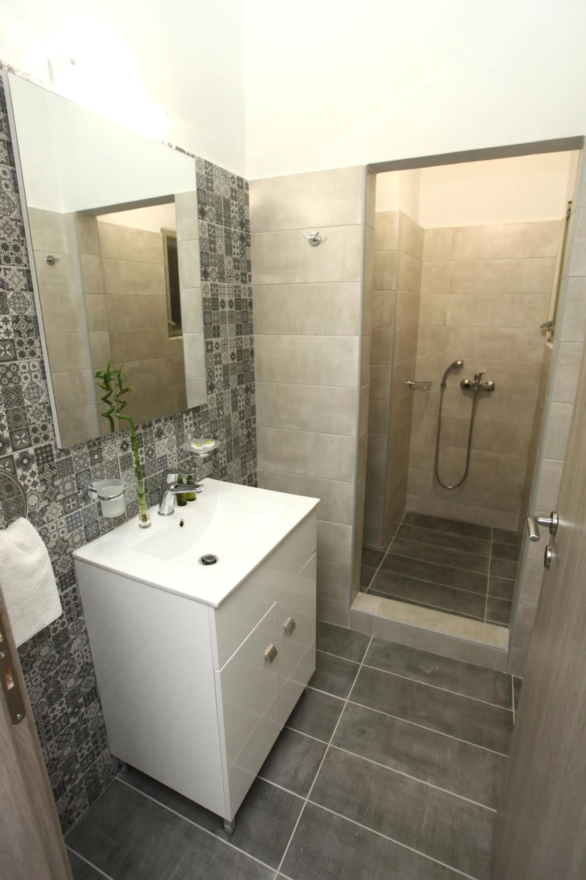 Shower in Old Town Hall Suites and Apartments
