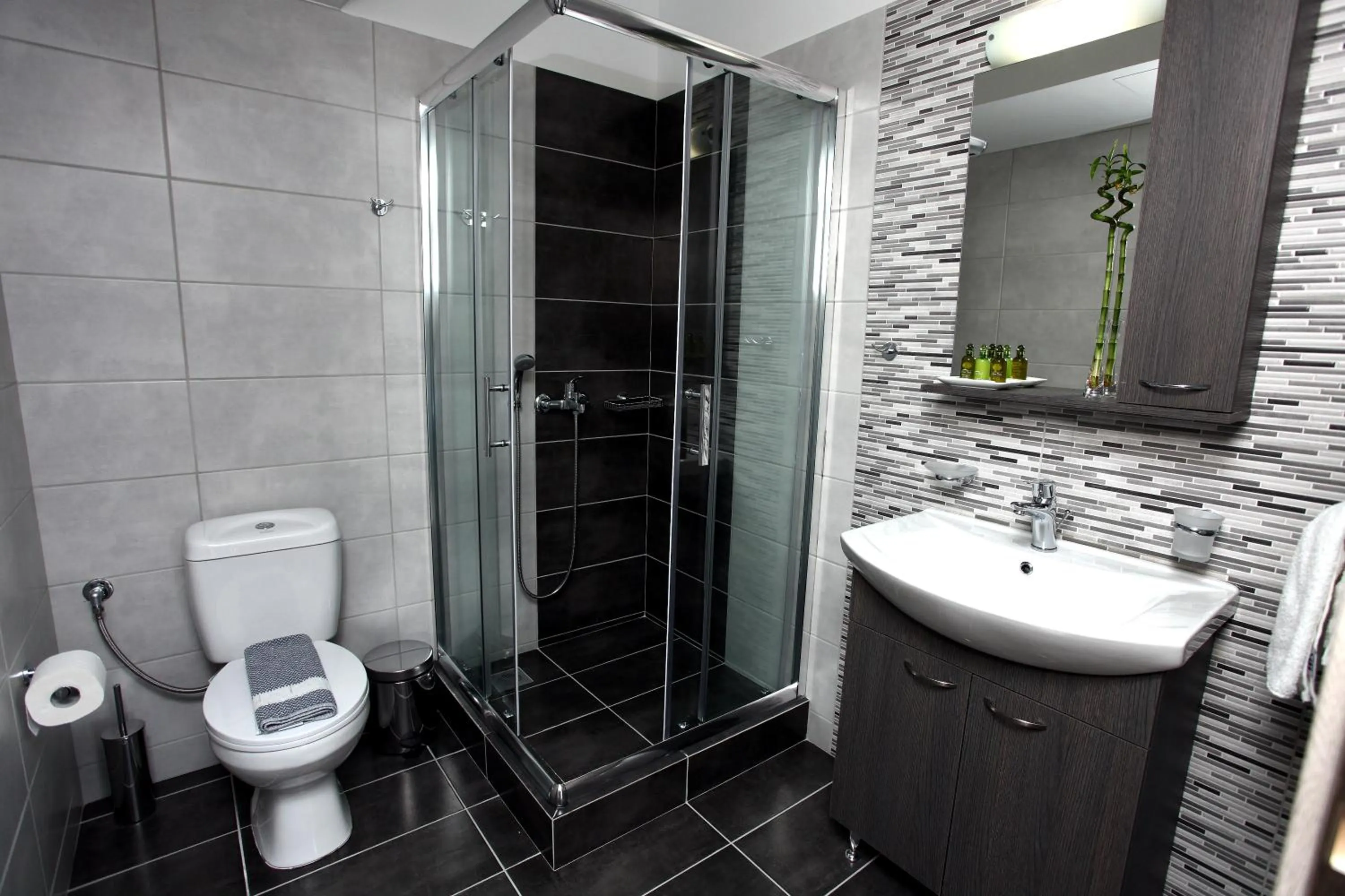 Bathroom in Old Town Hall Suites and Apartments