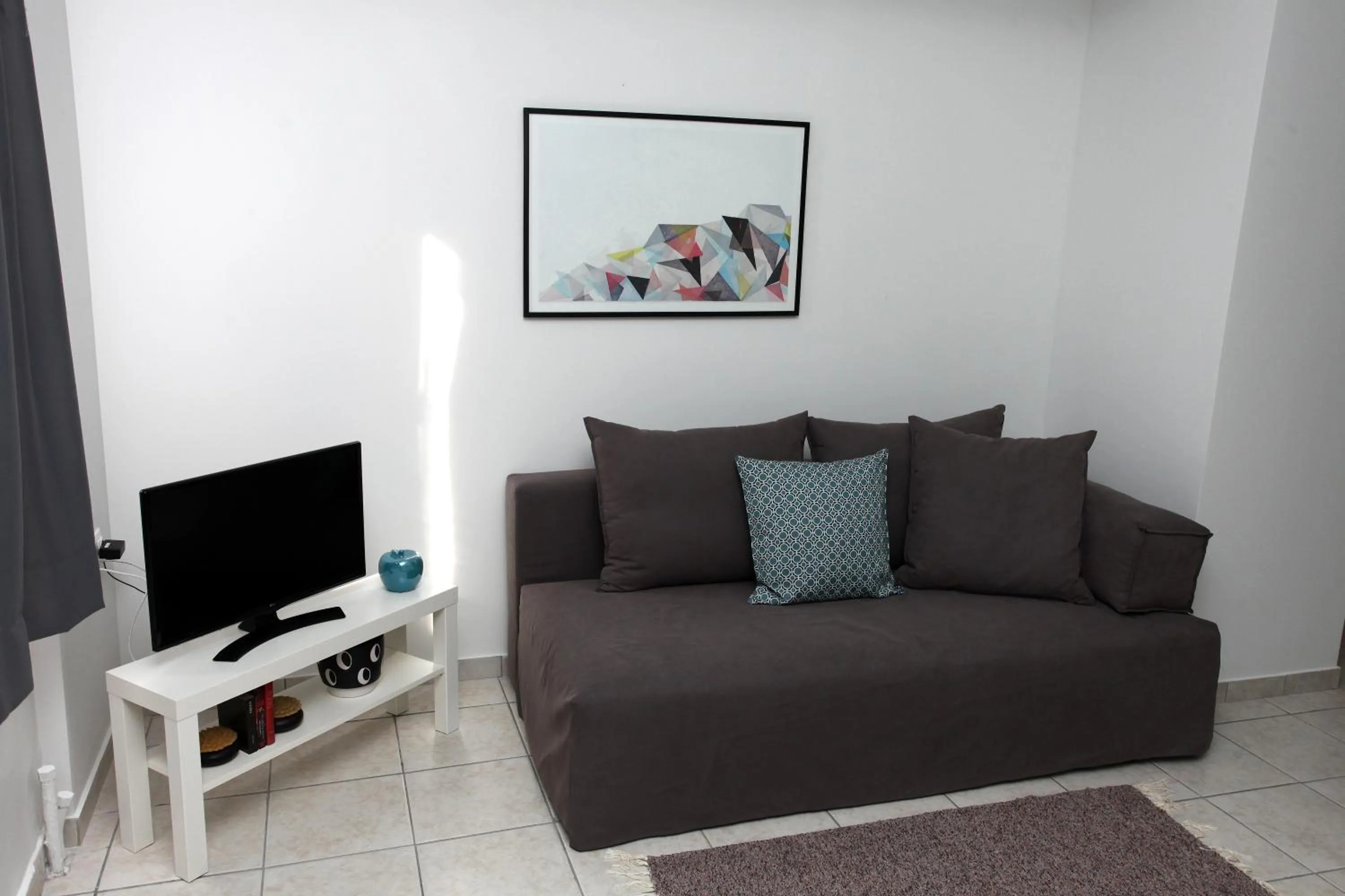 TV and multimedia in Old Town Hall Suites and Apartments