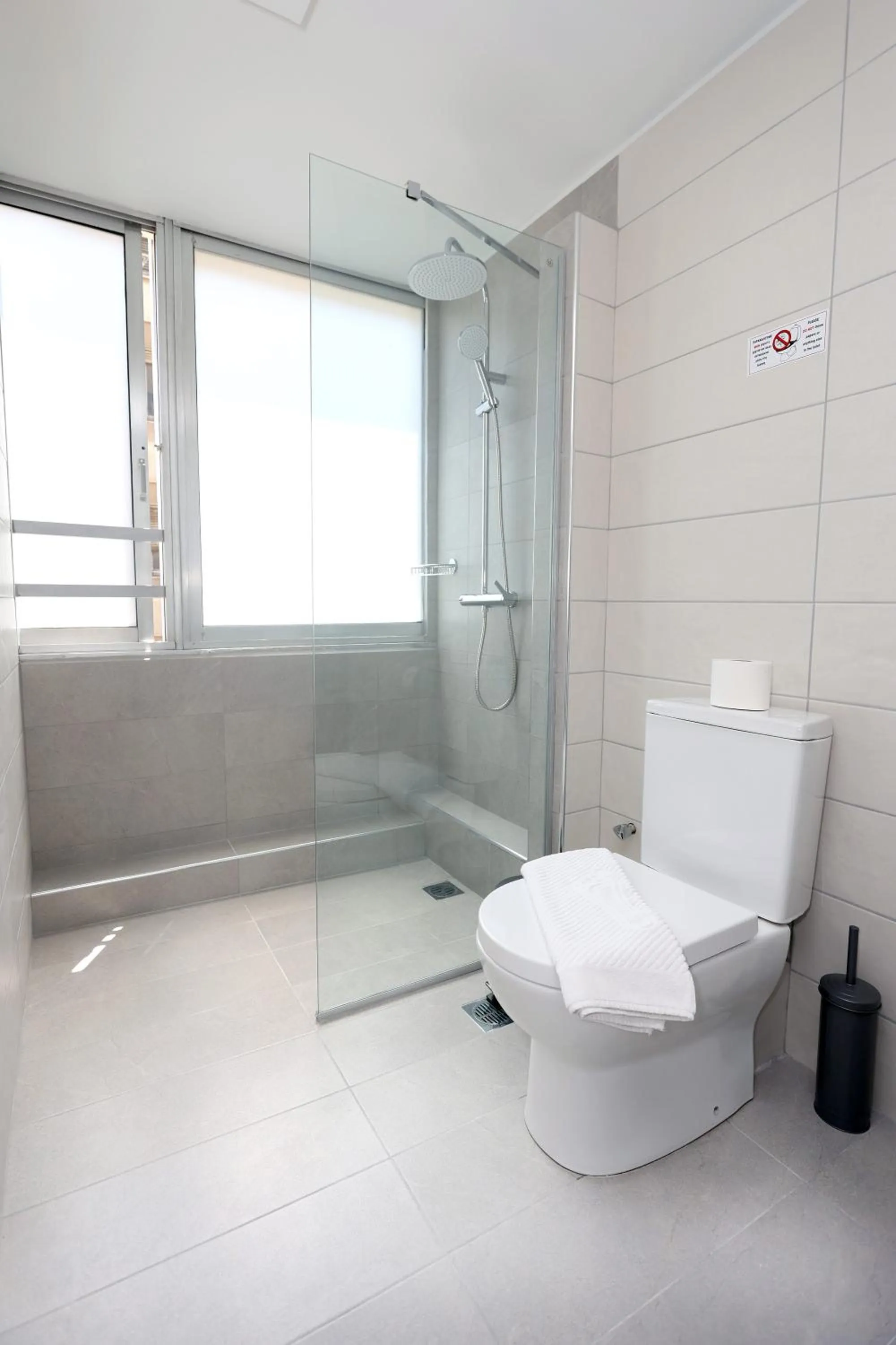 Shower in Old Town Hall Suites and Apartments