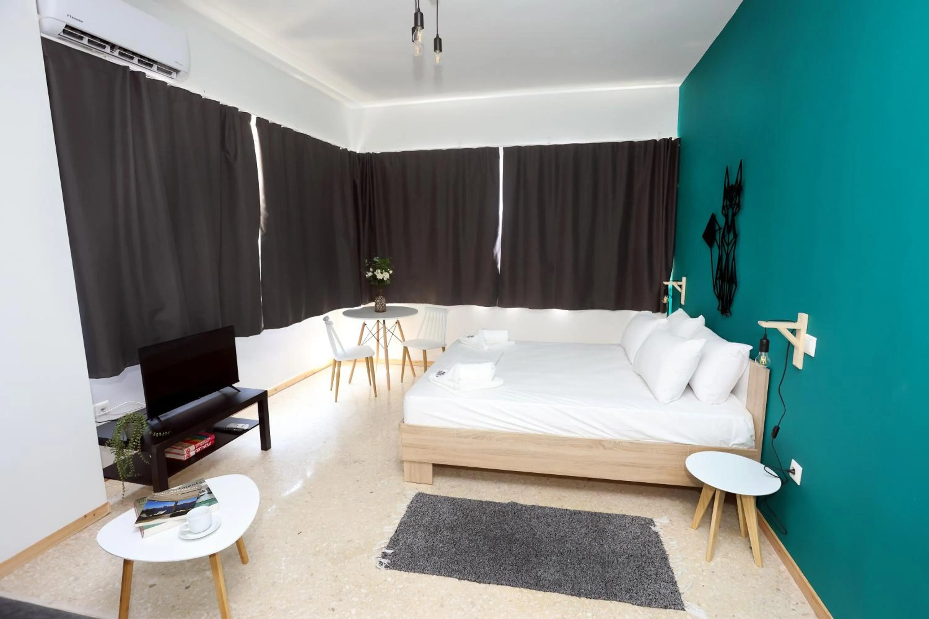 Bed in Old Town Hall Suites and Apartments