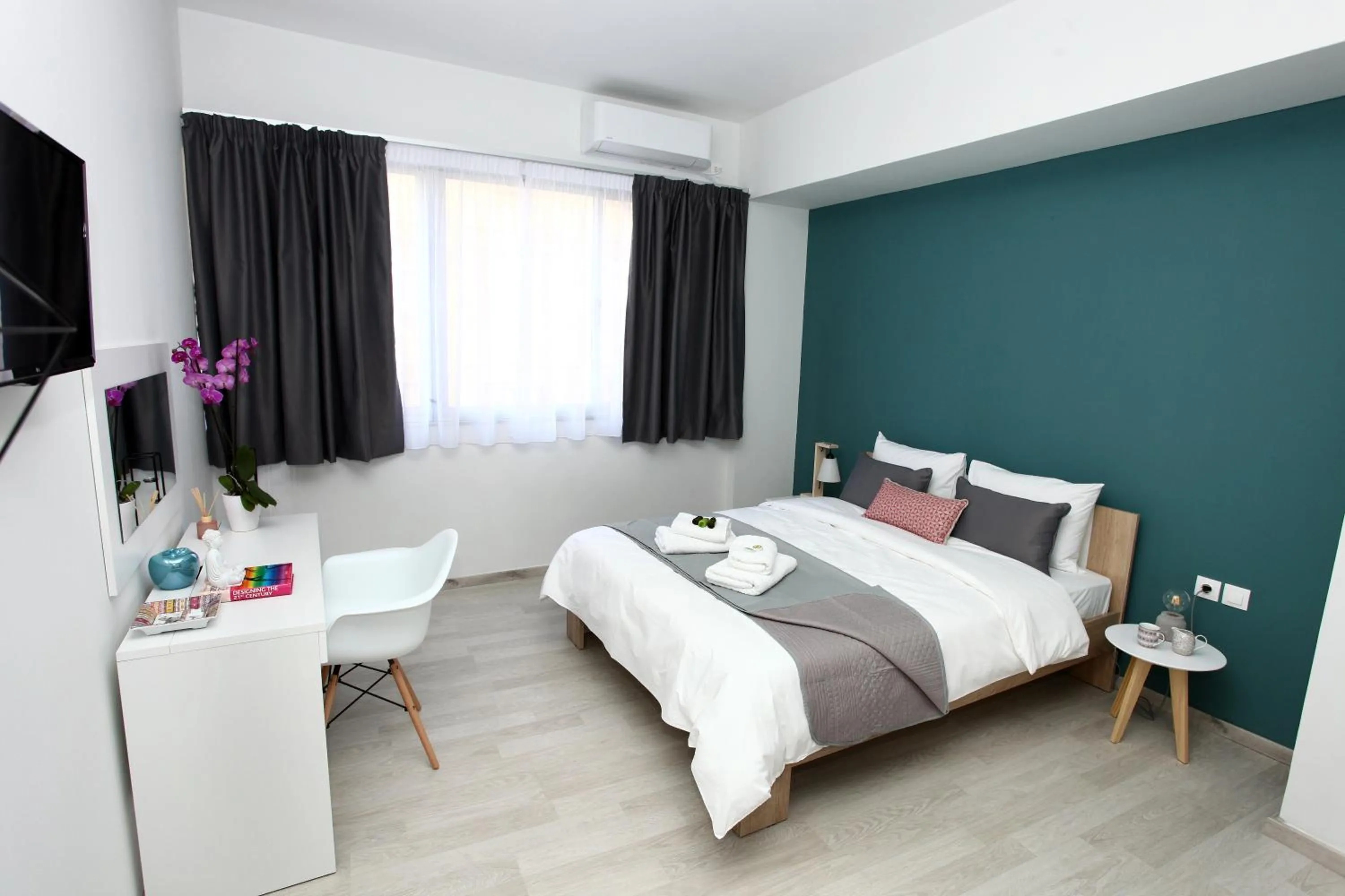 Bed in Old Town Hall Suites and Apartments