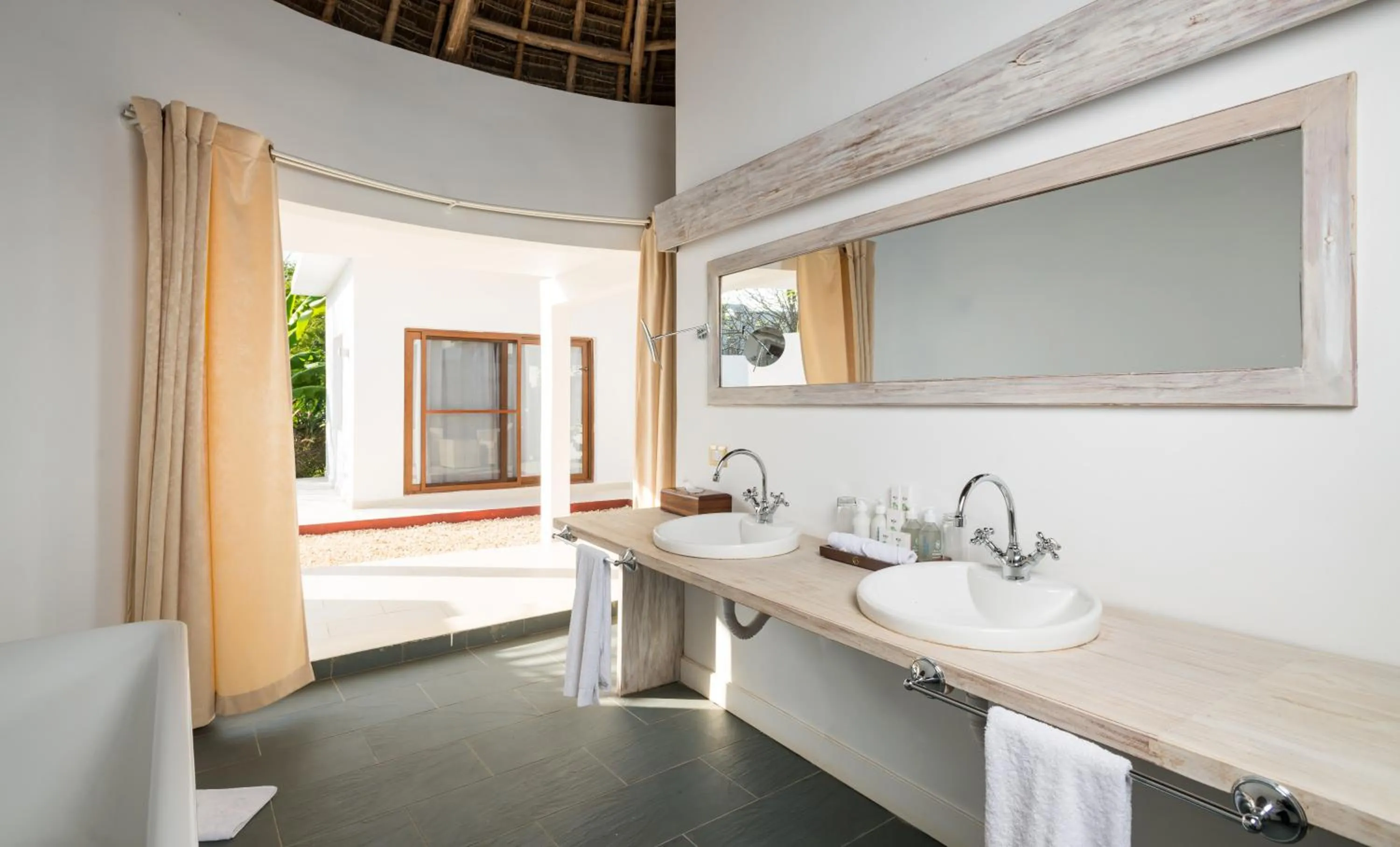 Bathroom in Gold Zanzibar Beach House & Spa